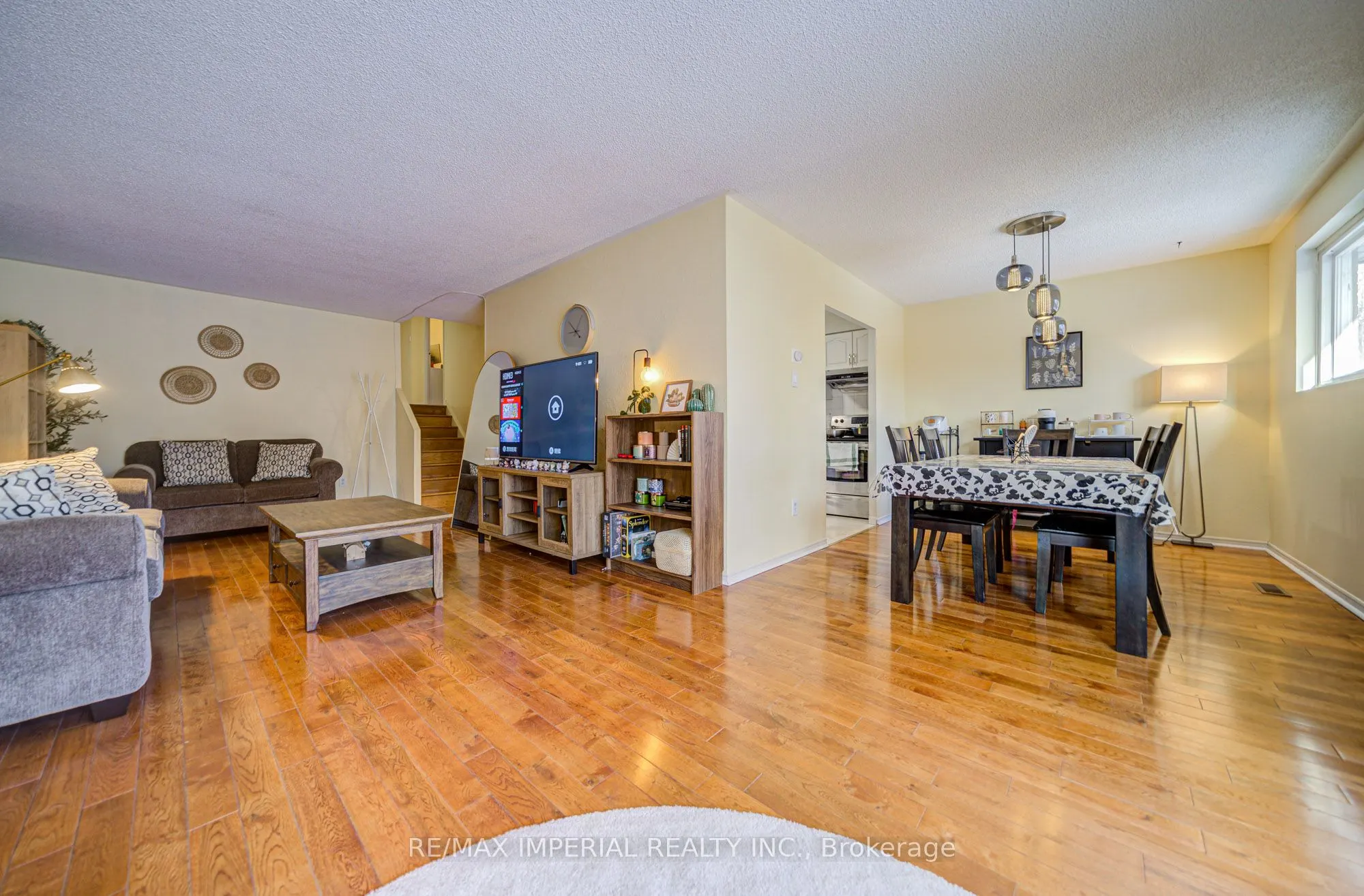 318 Hollyberry Trail