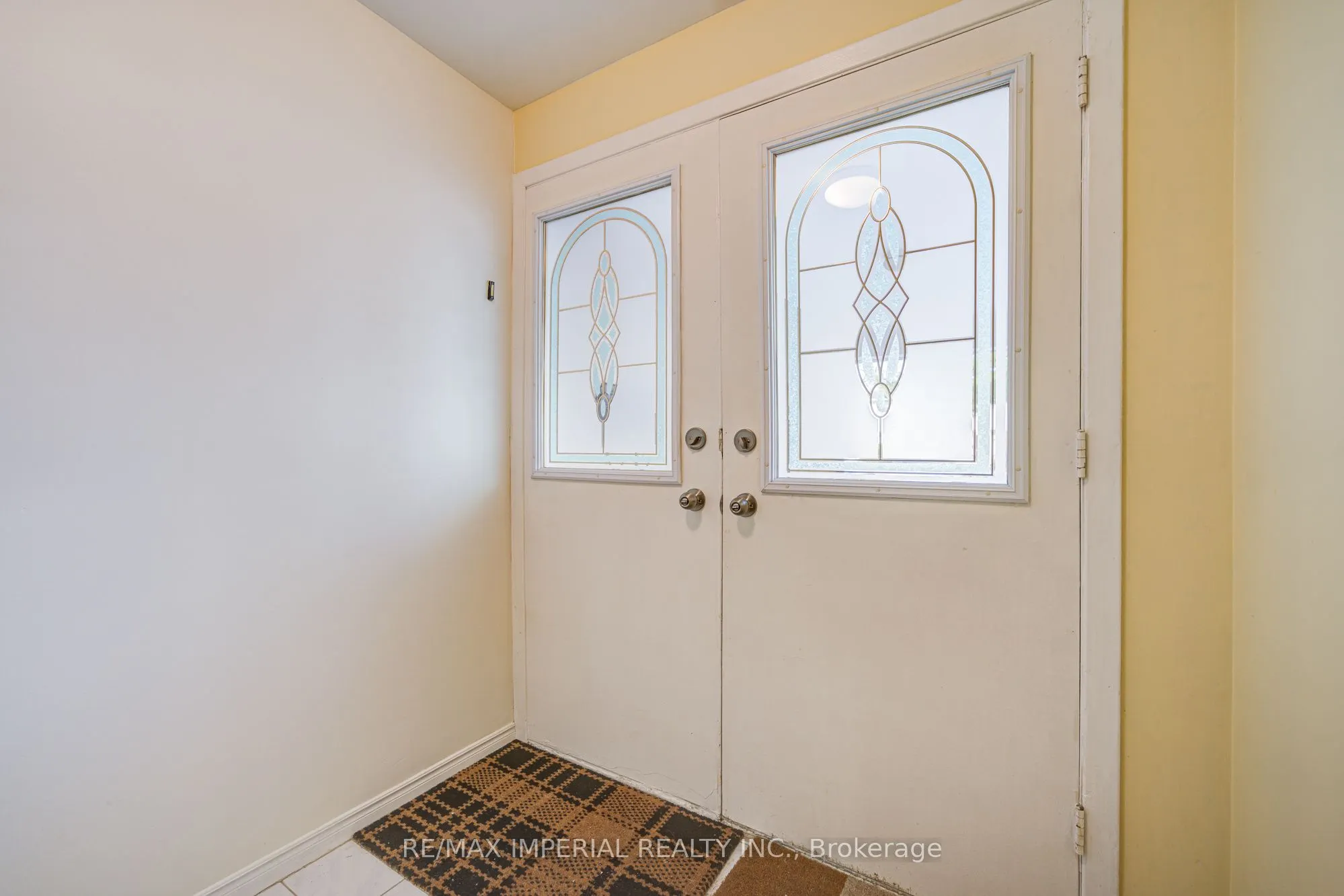 318 Hollyberry Trail