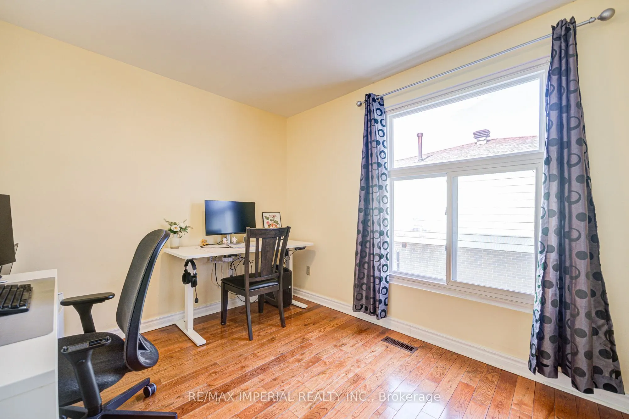 318 Hollyberry Trail