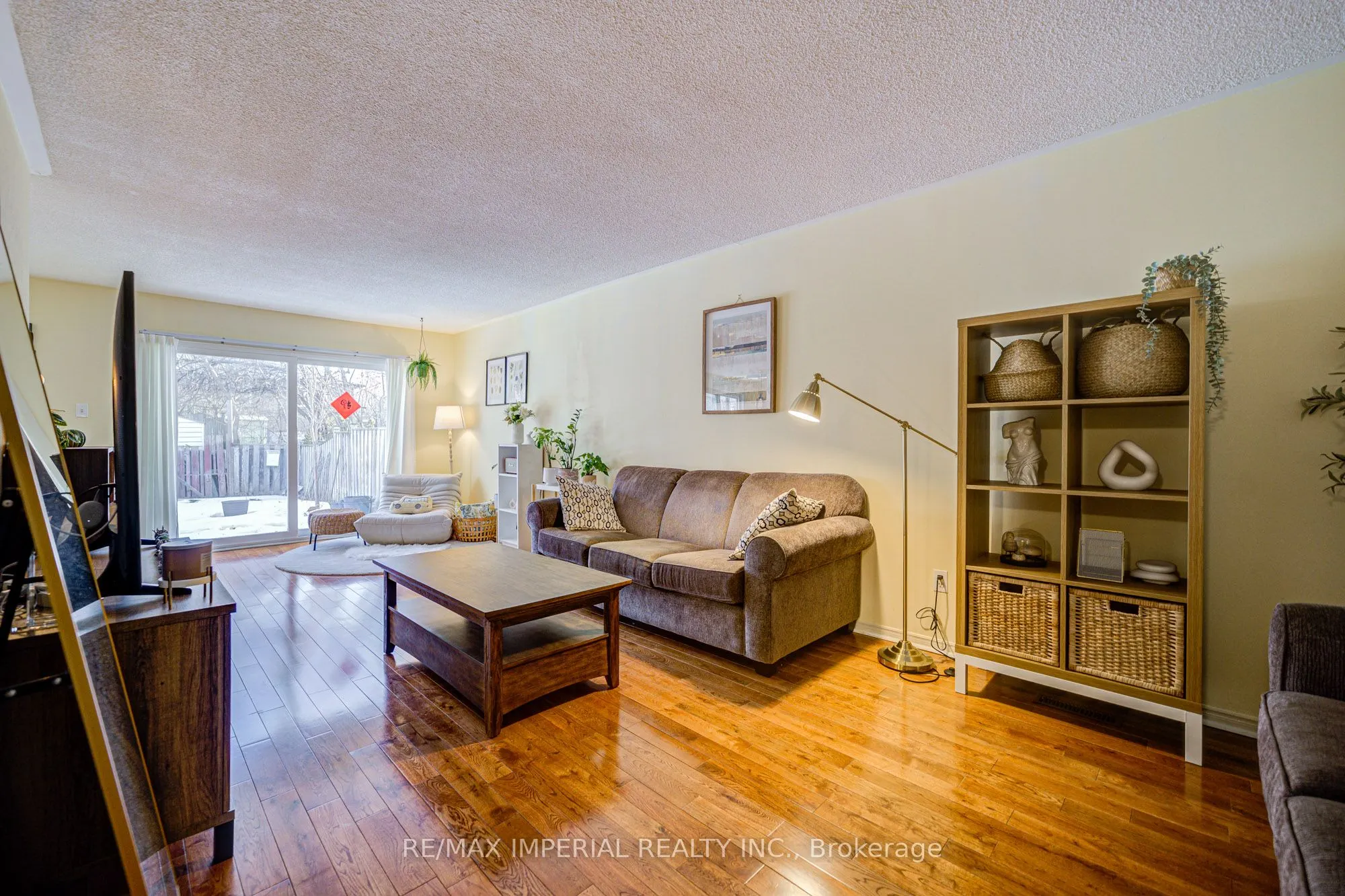 318 Hollyberry Trail