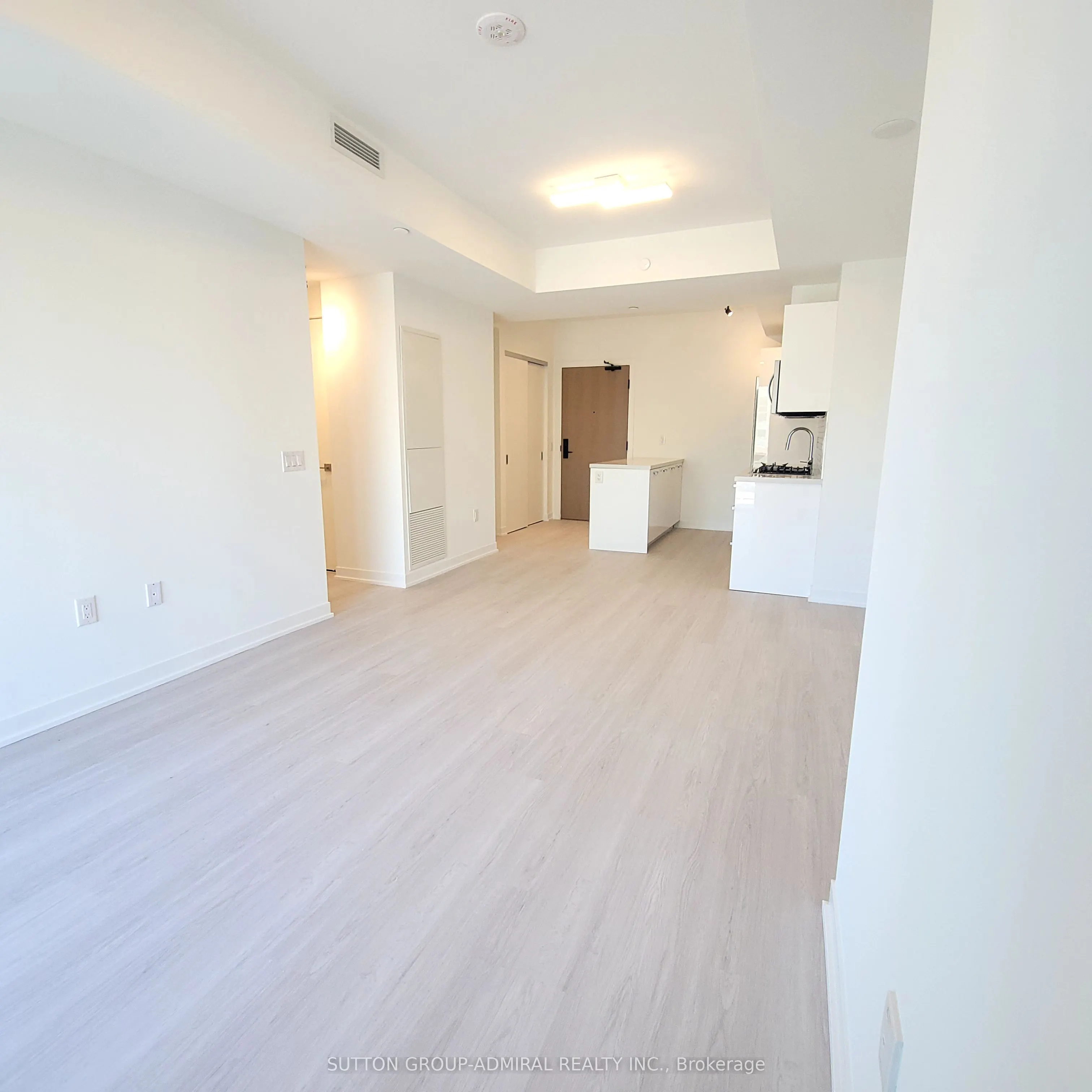 195 McCaul Street, #1802