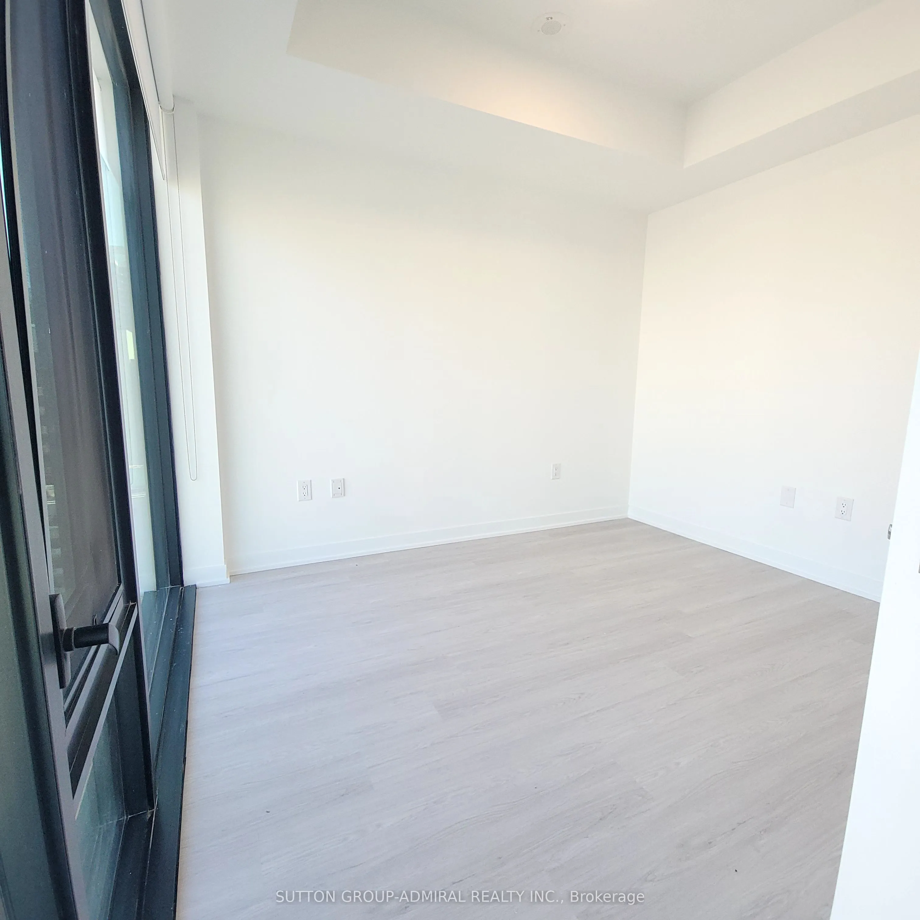 195 McCaul Street, #1802