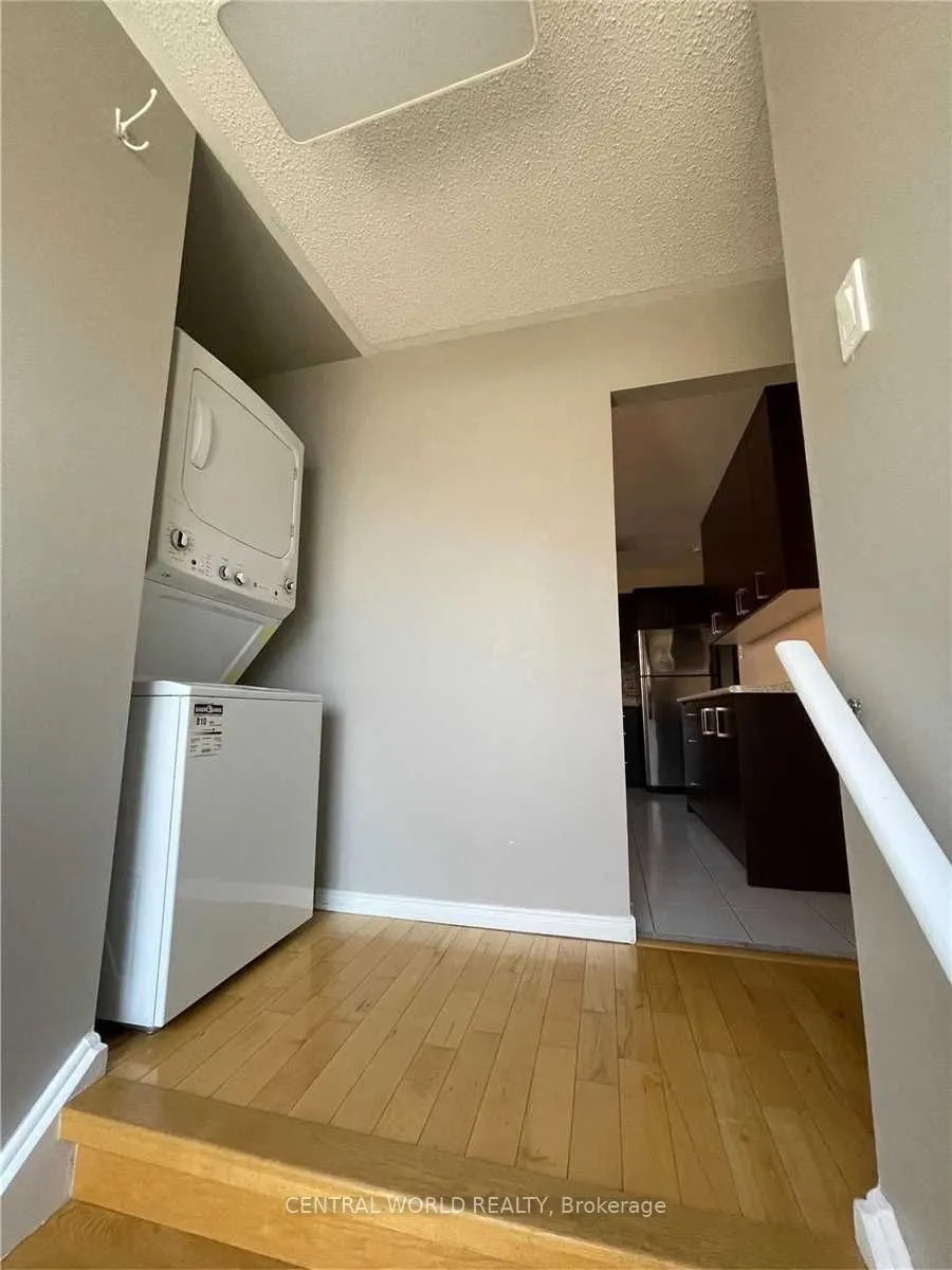 122 Chipwood Crescent, #Upper
