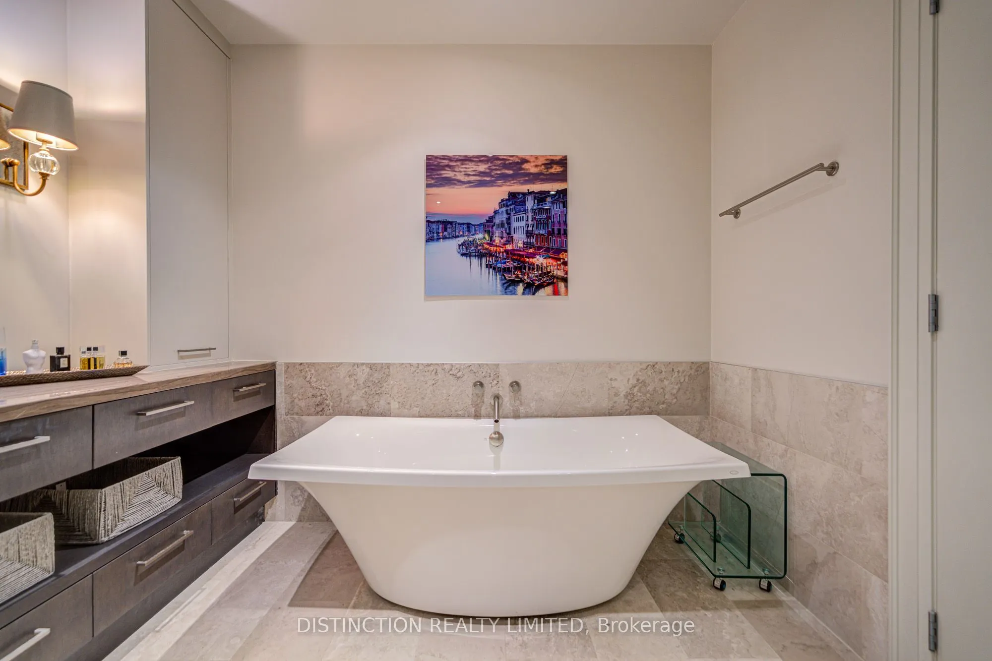 77 Charles Street W, #1603