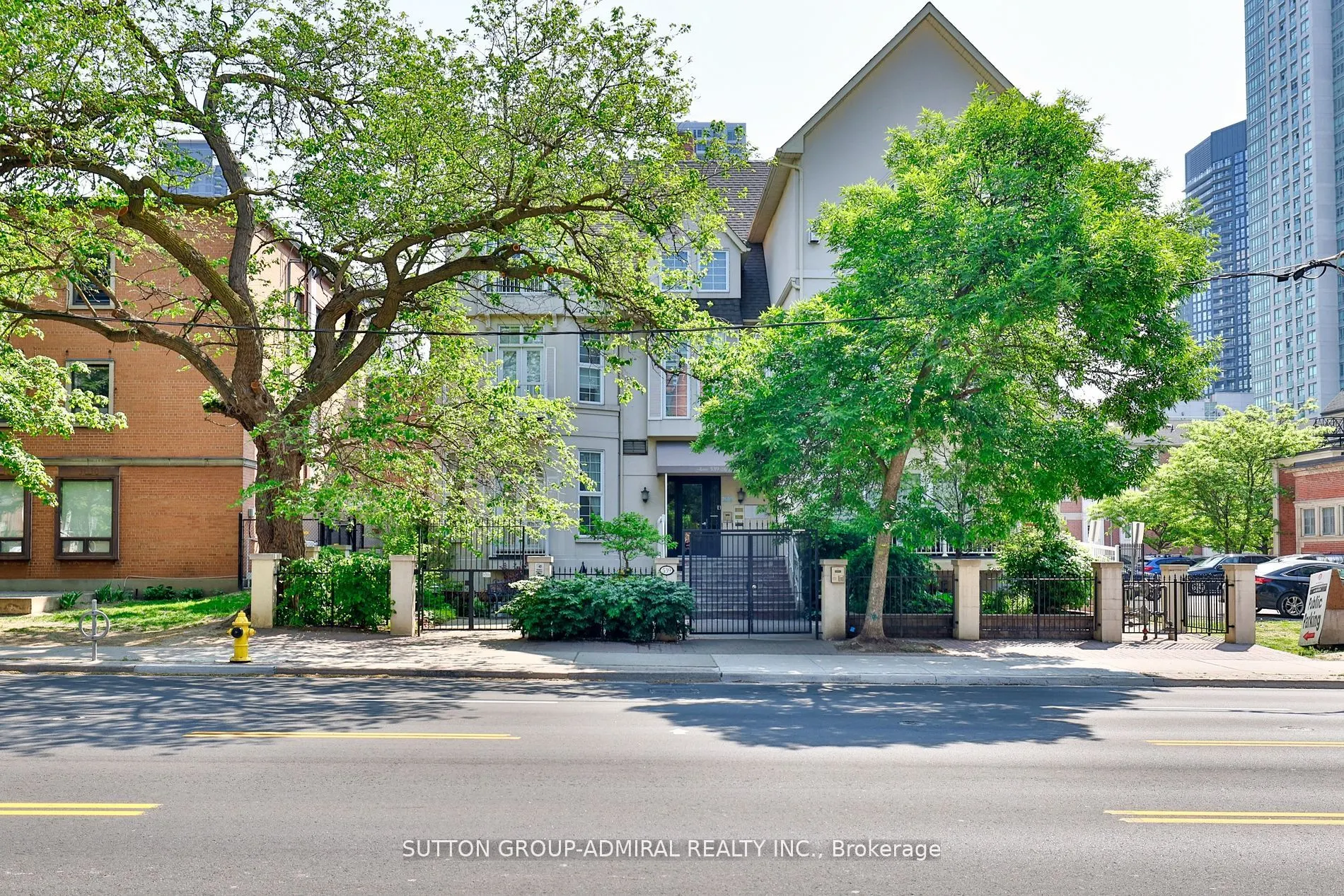 539 Jarvis Street, #M3