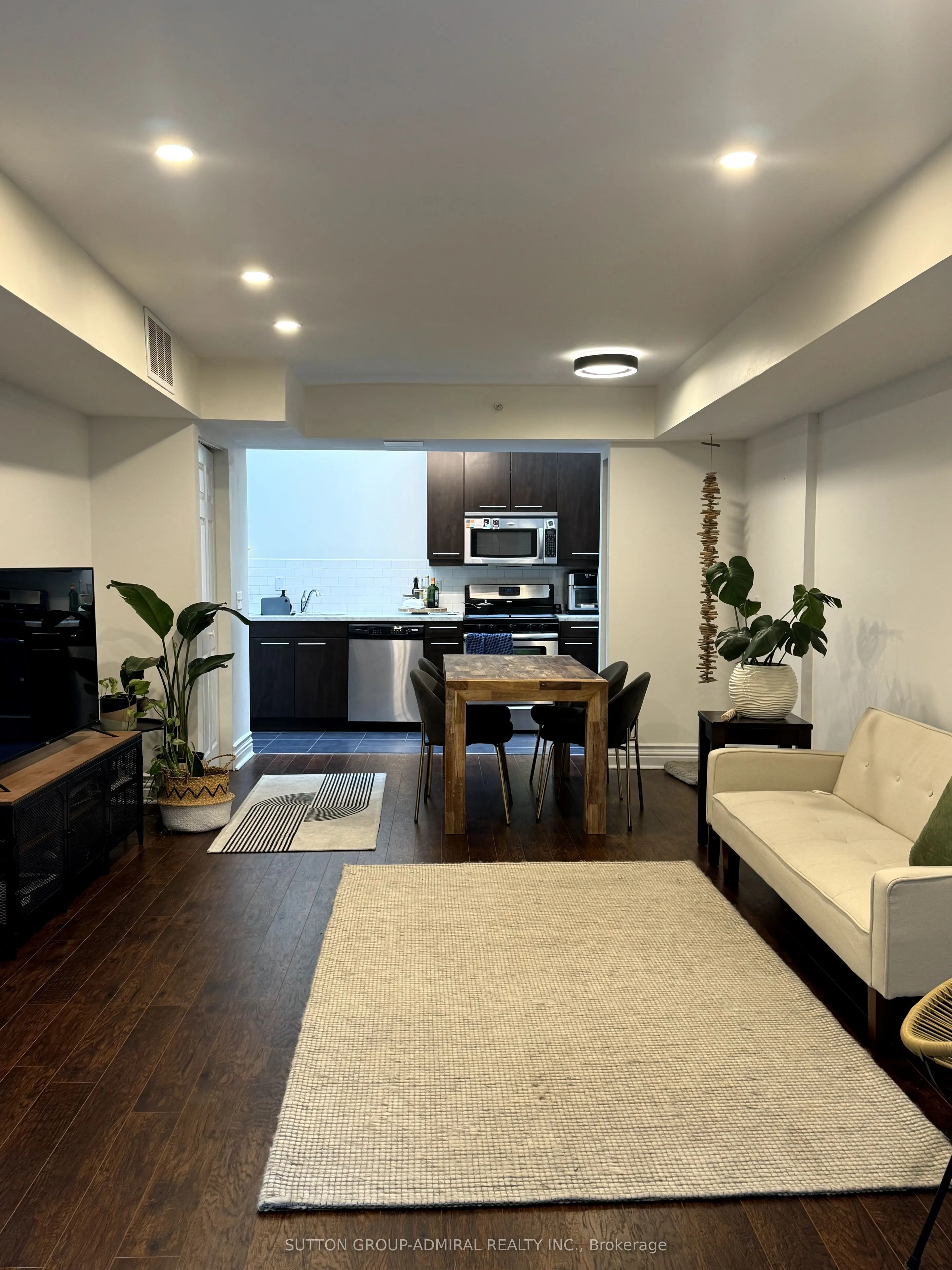 539 Jarvis Street, #M3