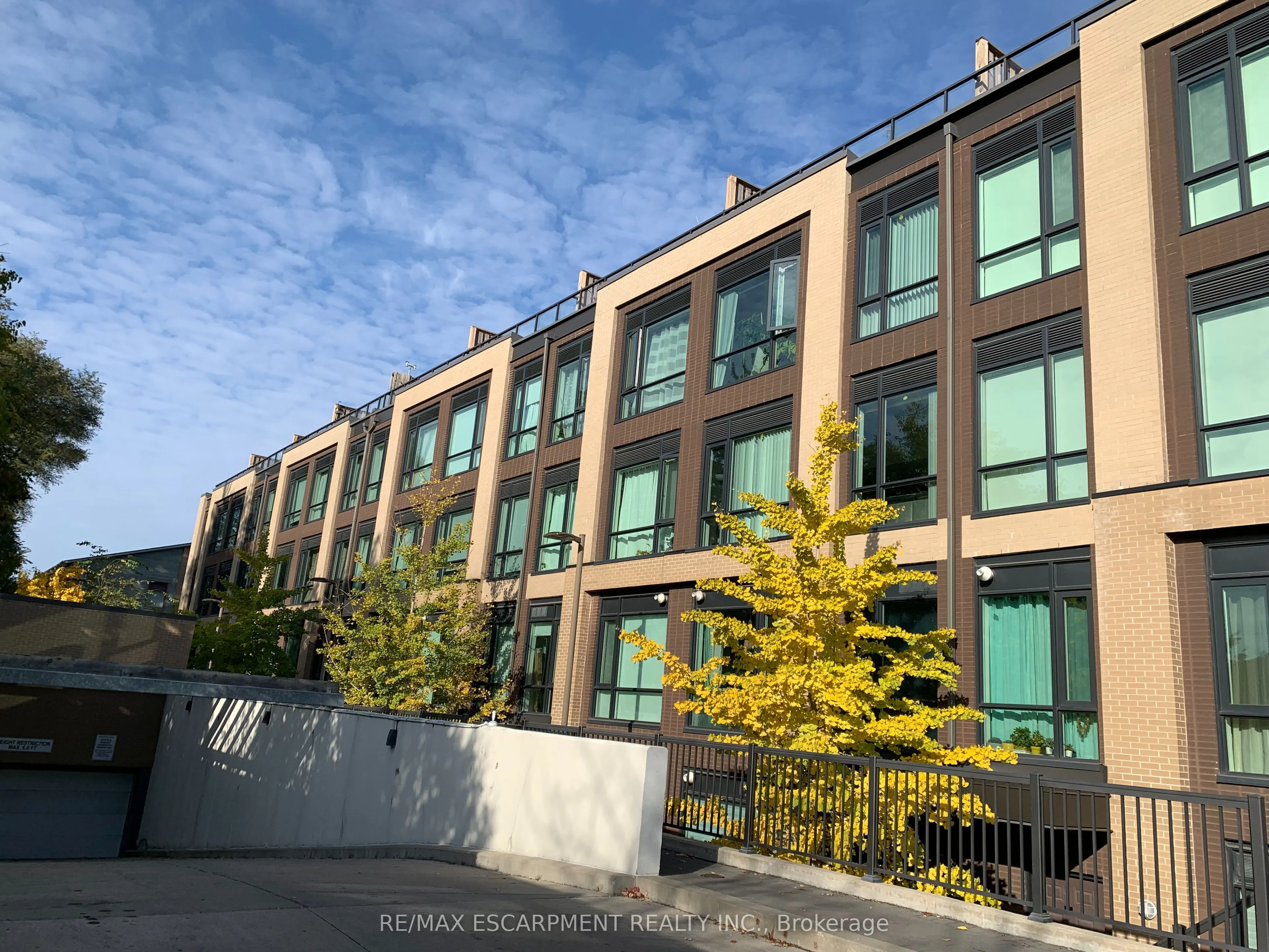 639 Lawrence Avenue W, #323