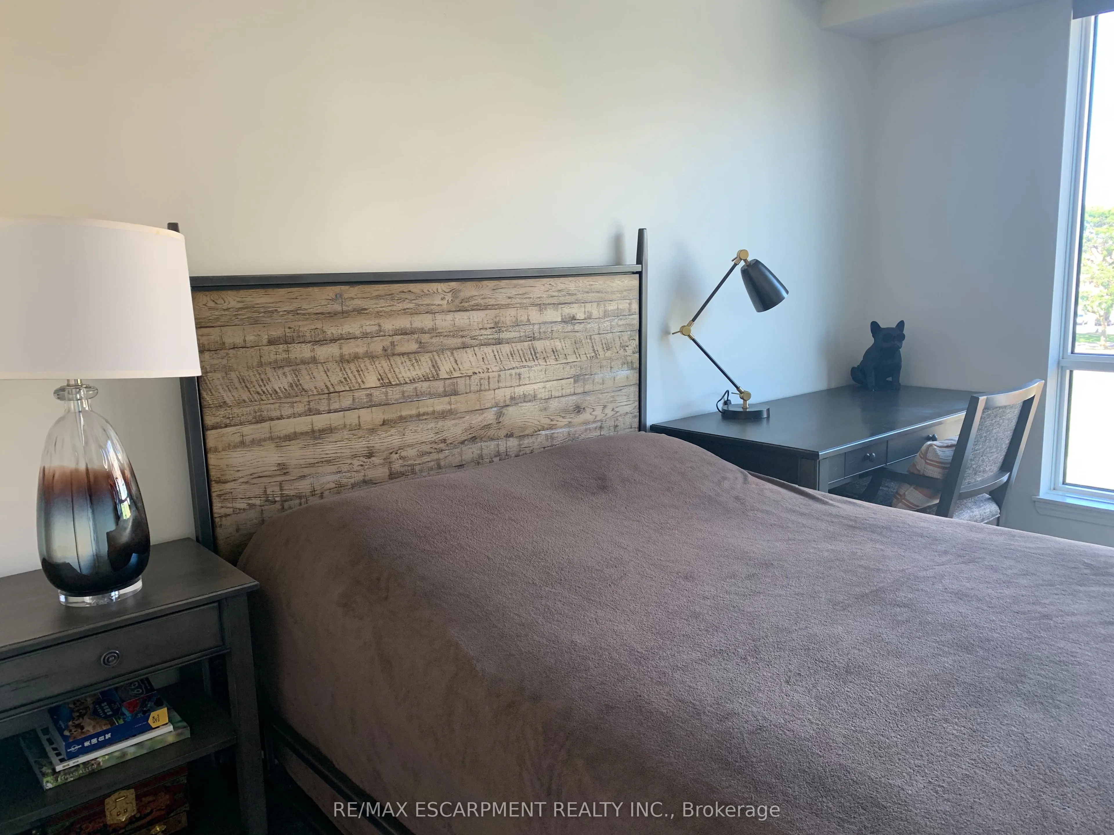 639 Lawrence Avenue W, #323