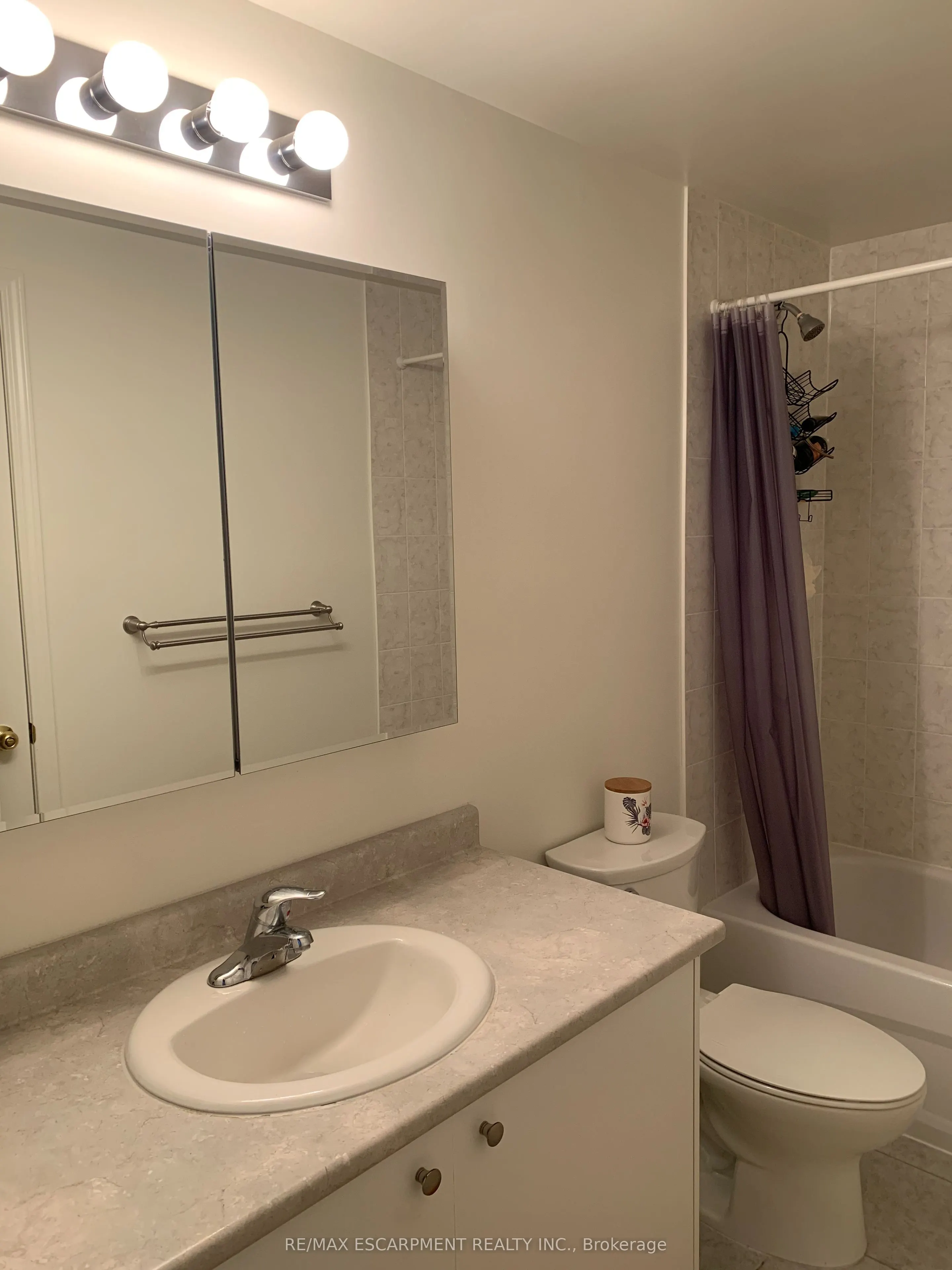 639 Lawrence Avenue W, #323