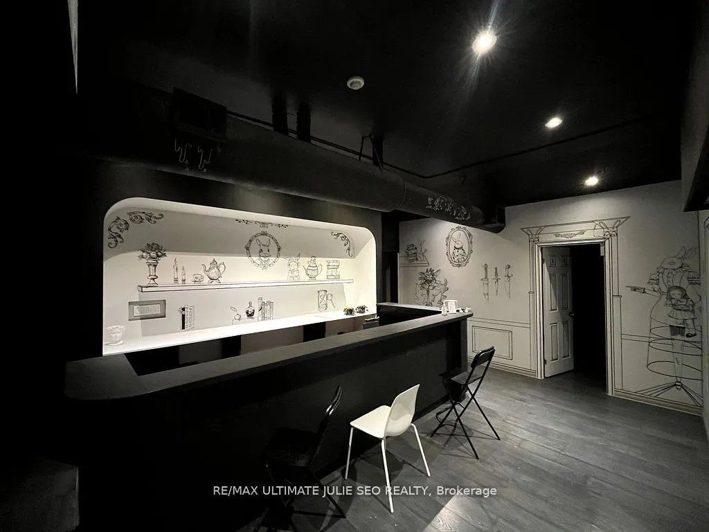 116 Dundas Street W, #2nd & 3rd Floor