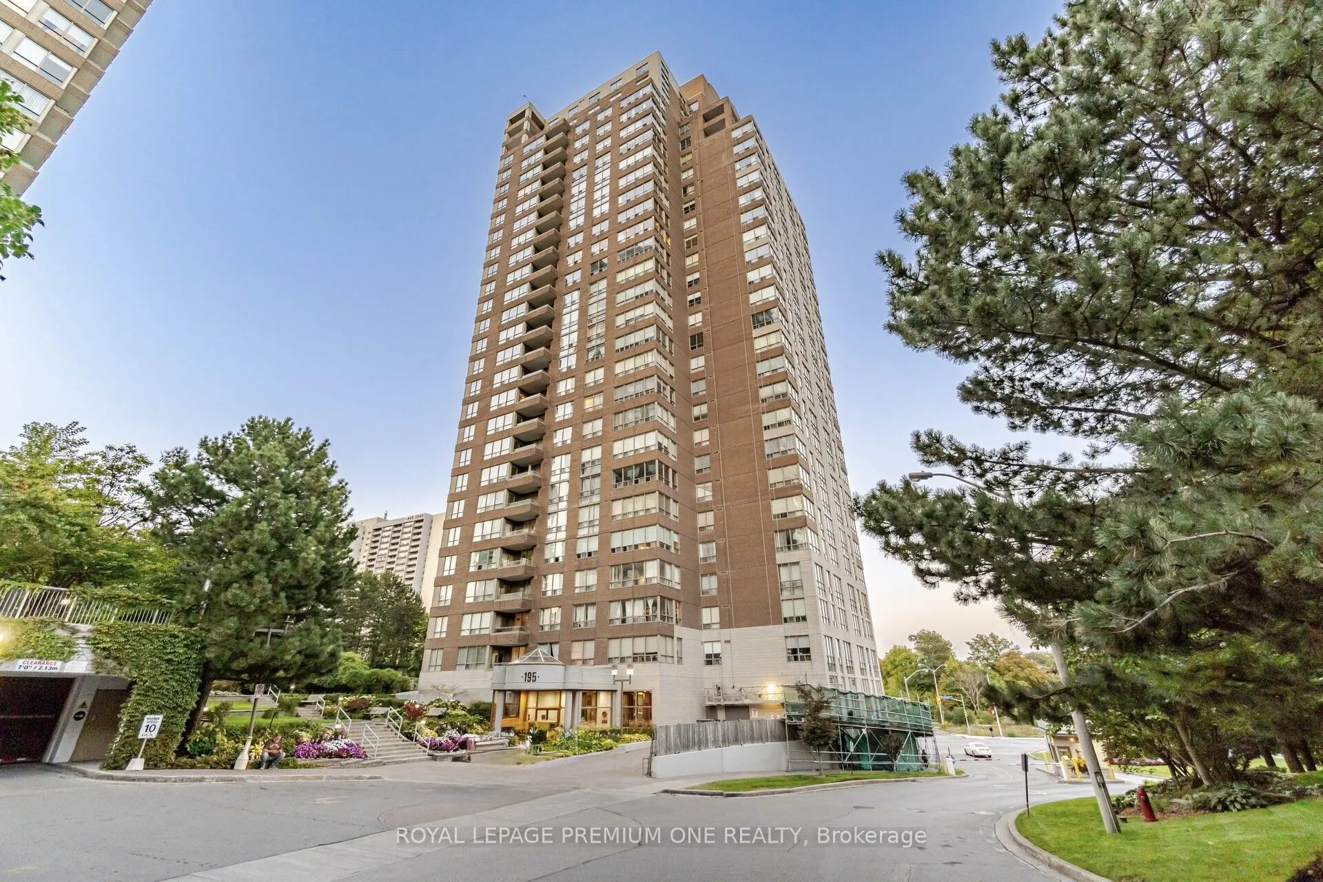 195 Wynford Drive, #1008