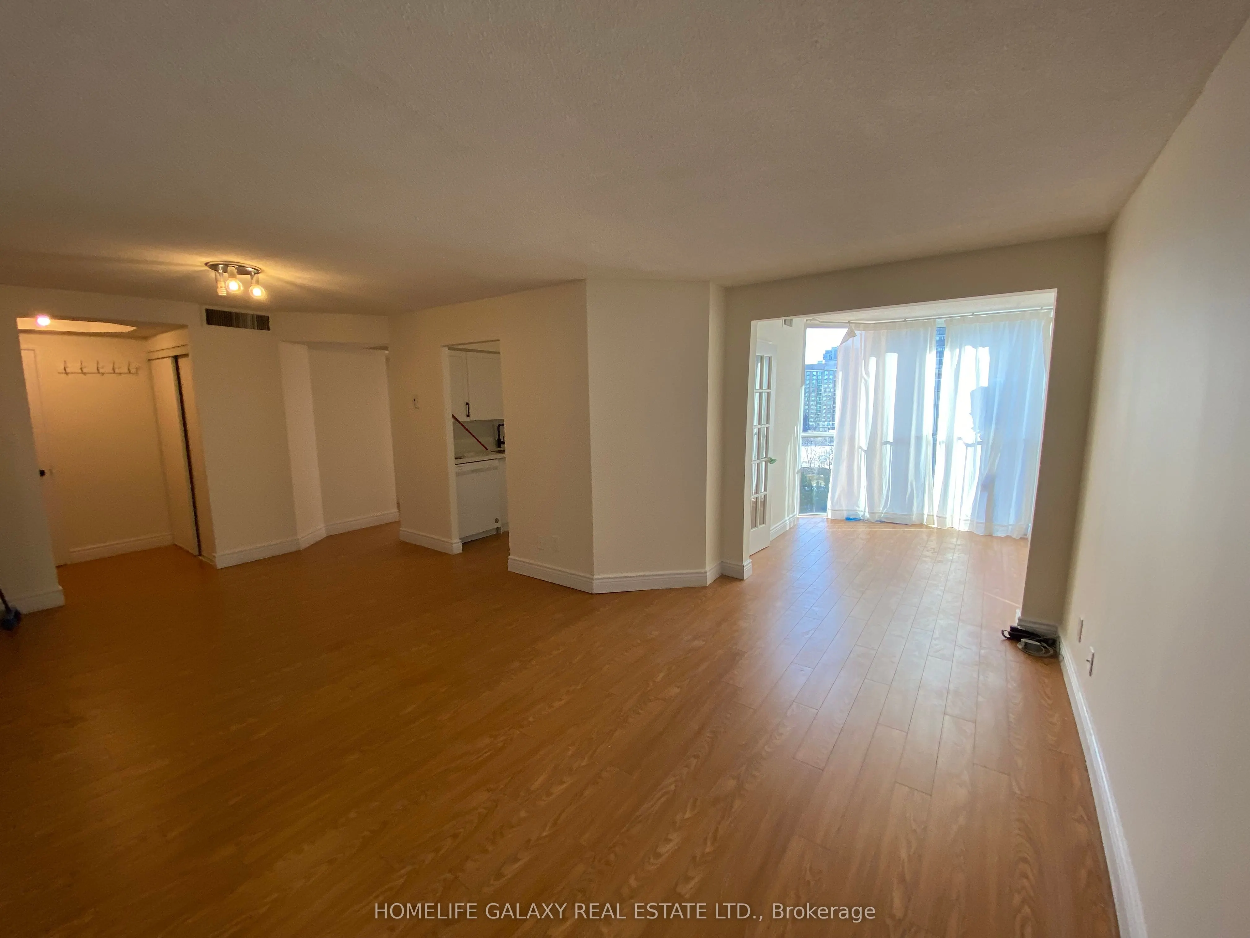 5795 Yonge Street, #909