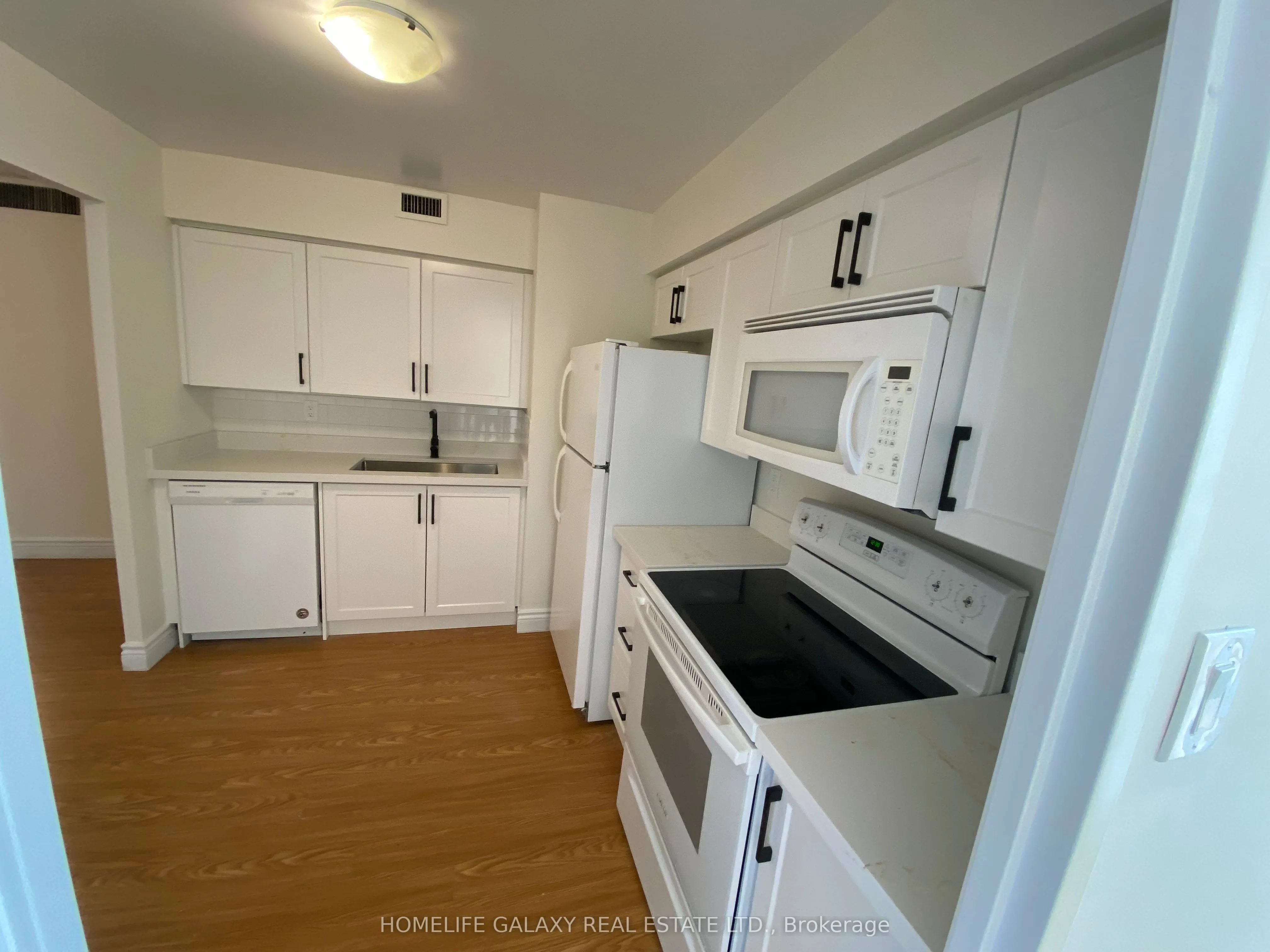5795 Yonge Street, #909