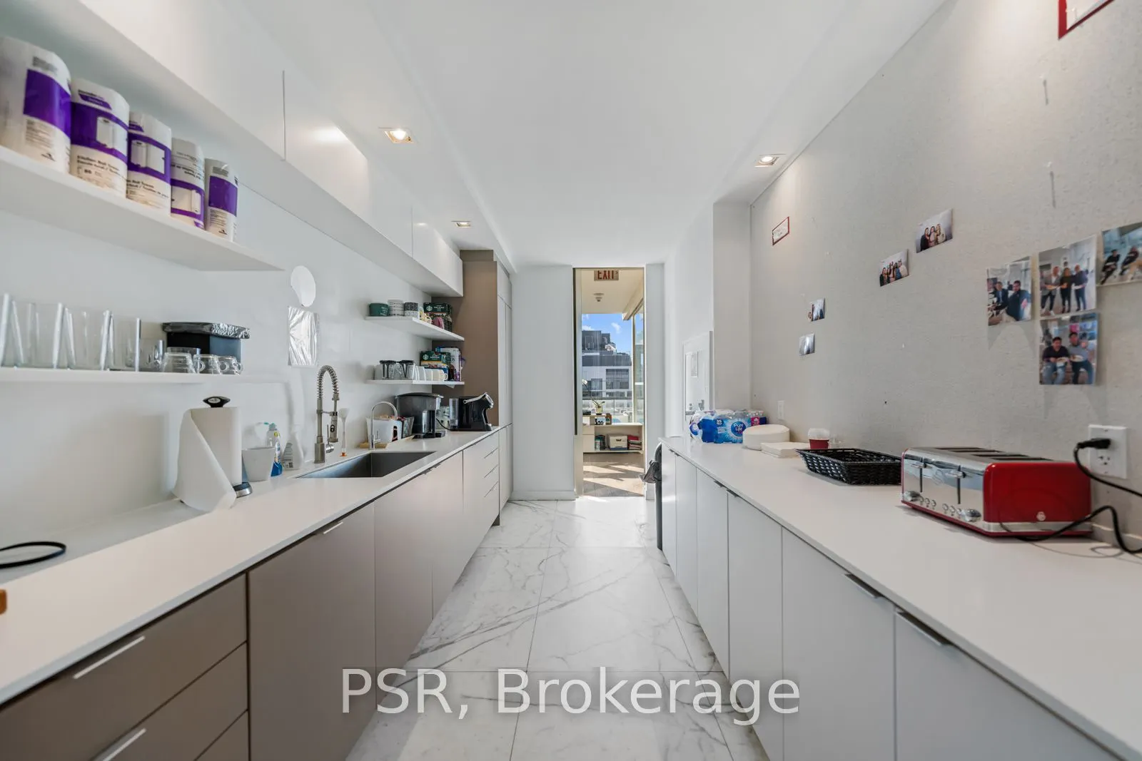 552 Wellington Street W, #1501