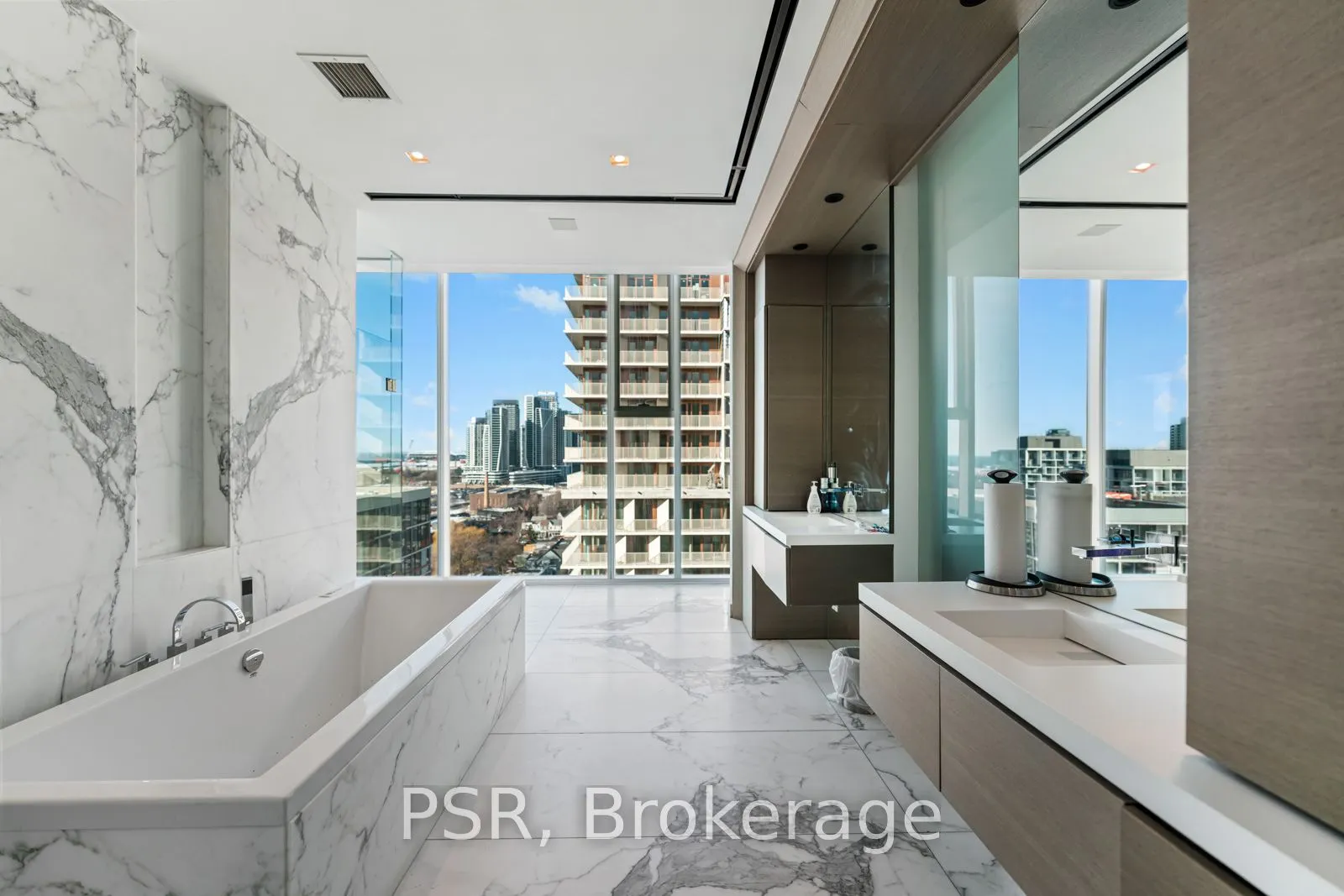 552 Wellington Street W, #1501
