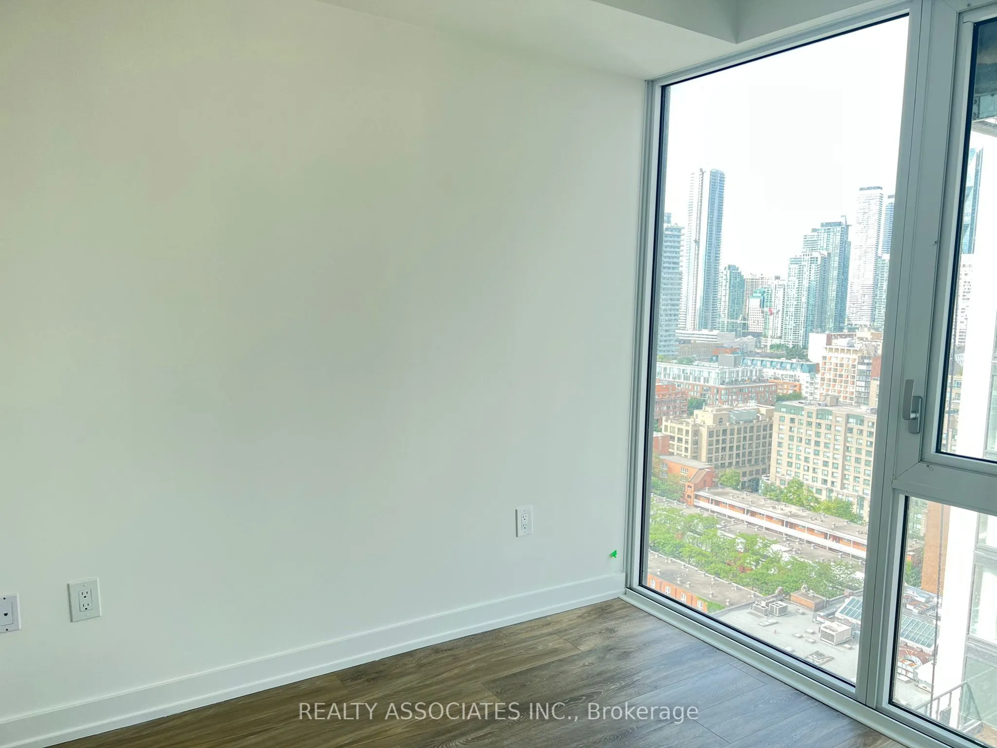 158 Front Street E, #1816