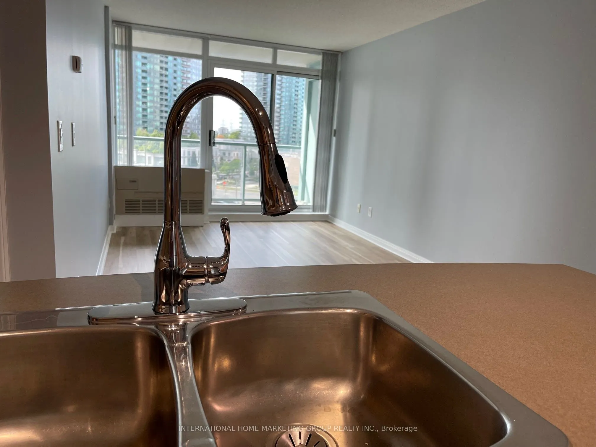 5508 Yonge Street, #707