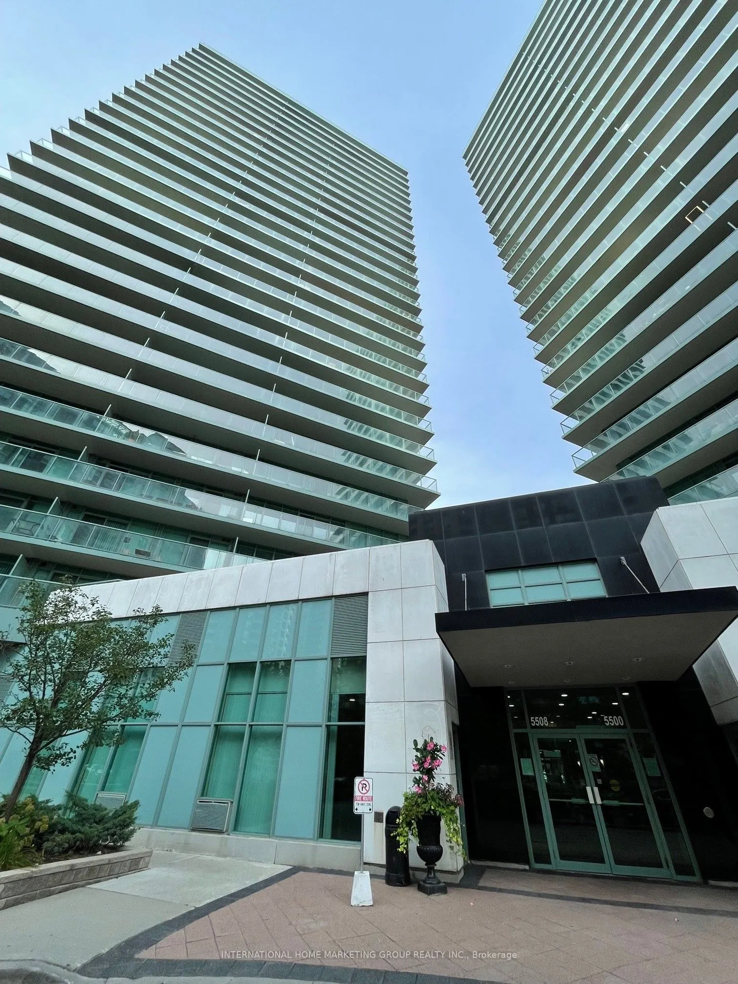 5508 Yonge Street, #707