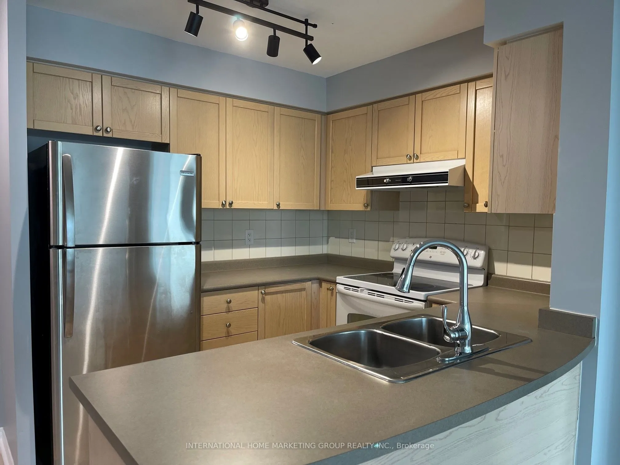 5508 Yonge Street, #707