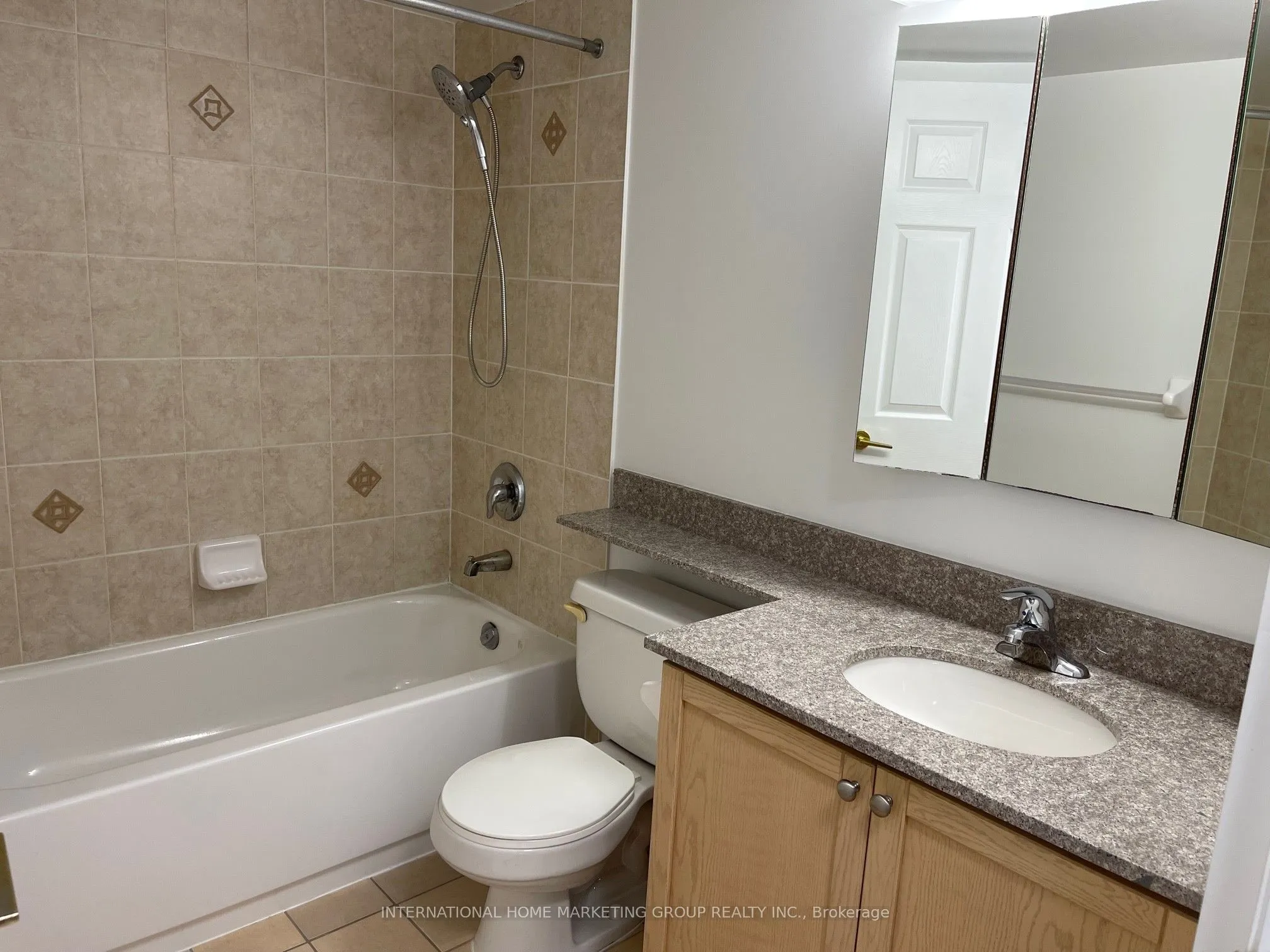 5508 Yonge Street, #707