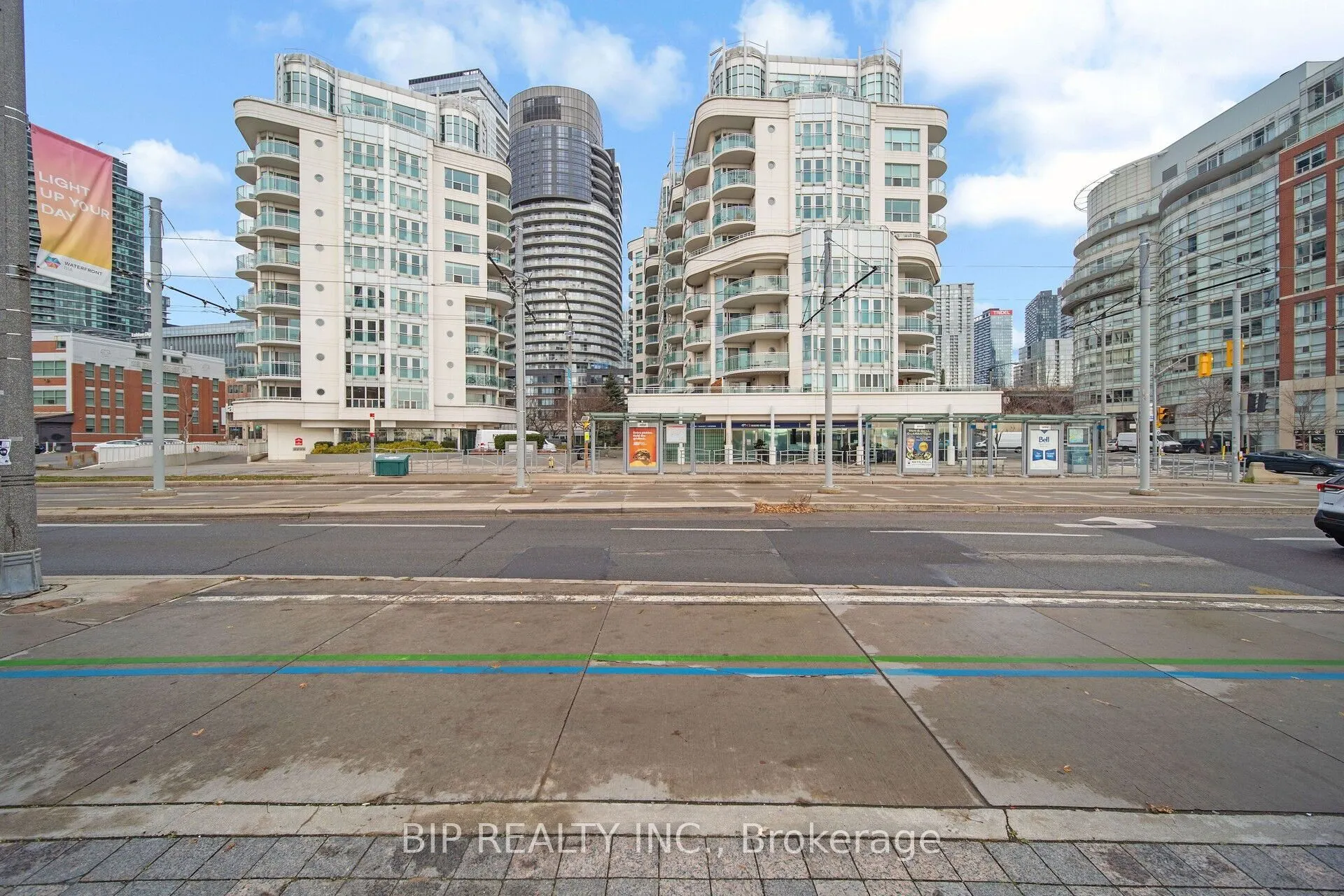 600 Queens Quay W, #SPH16