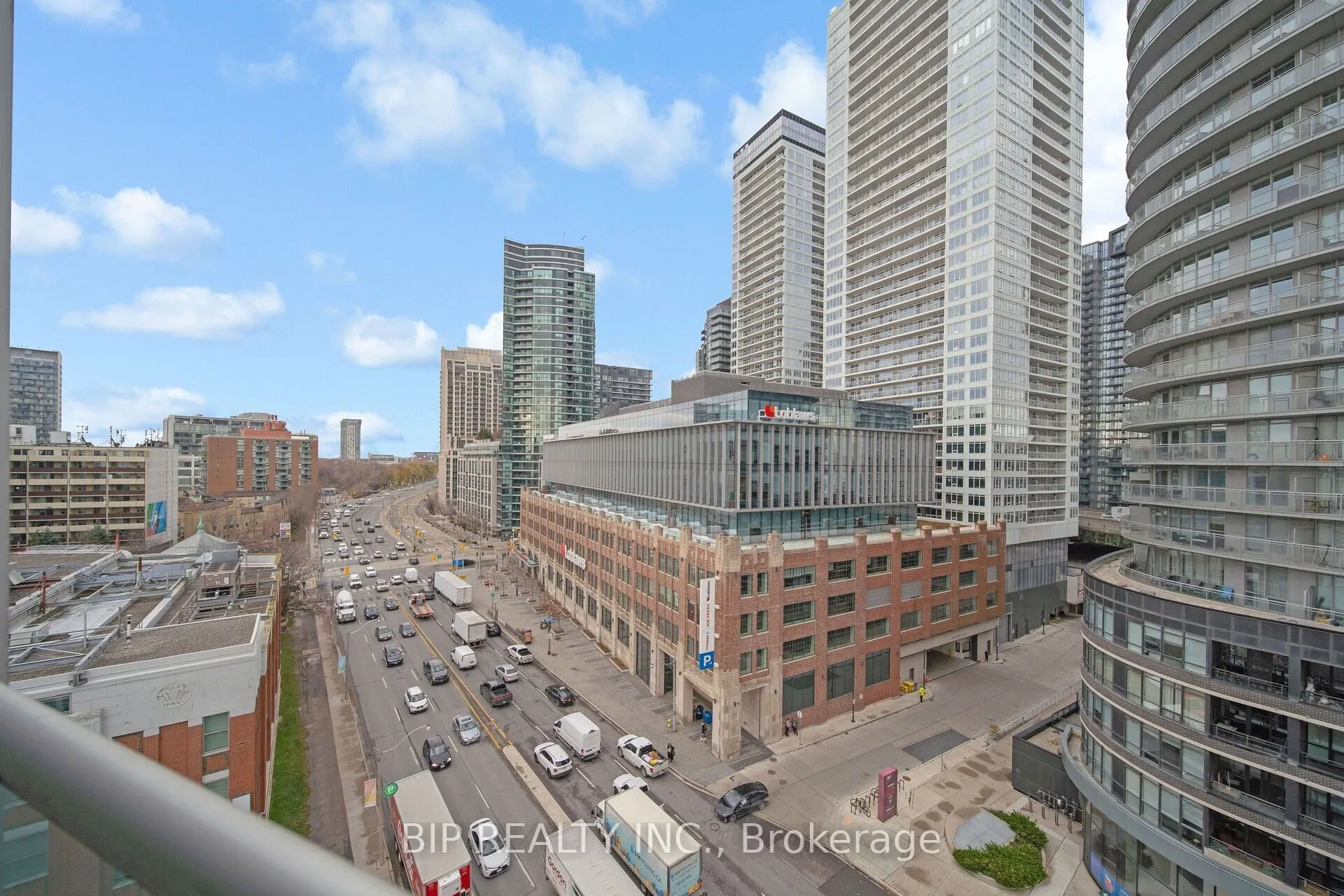 600 Queens Quay W, #SPH16