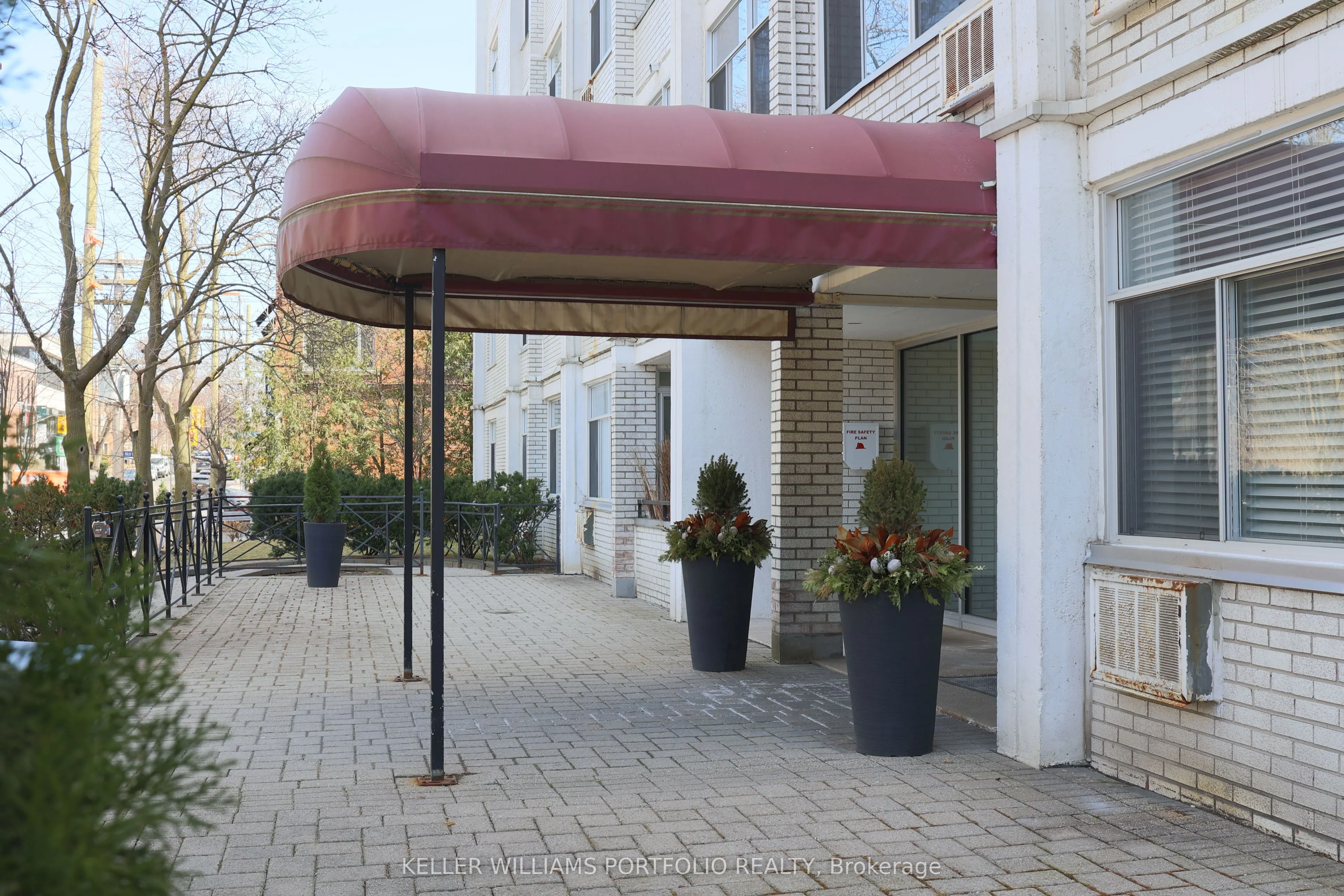 335 Lonsdale Road, #510