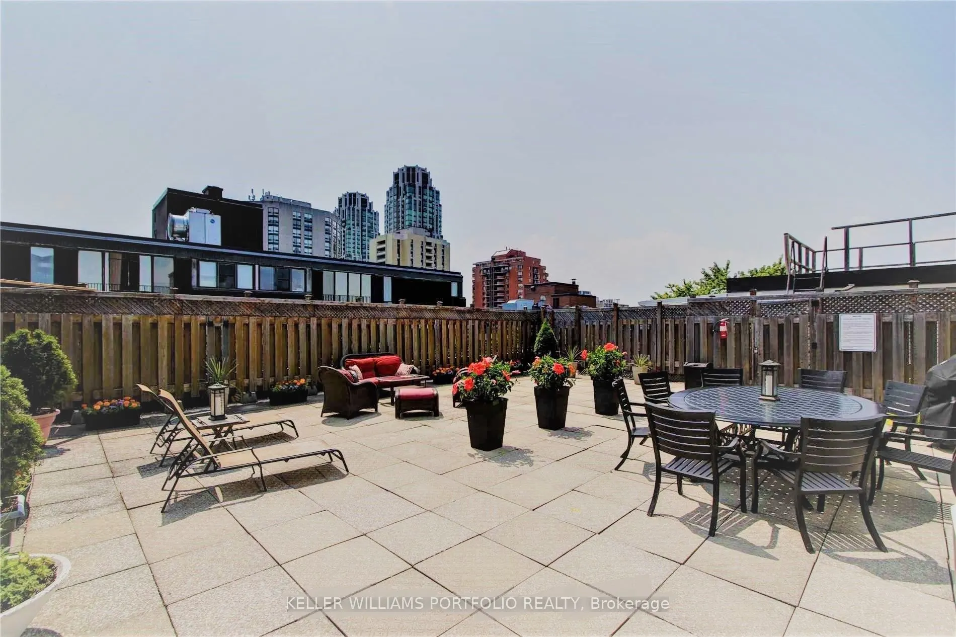 335 Lonsdale Road, #510