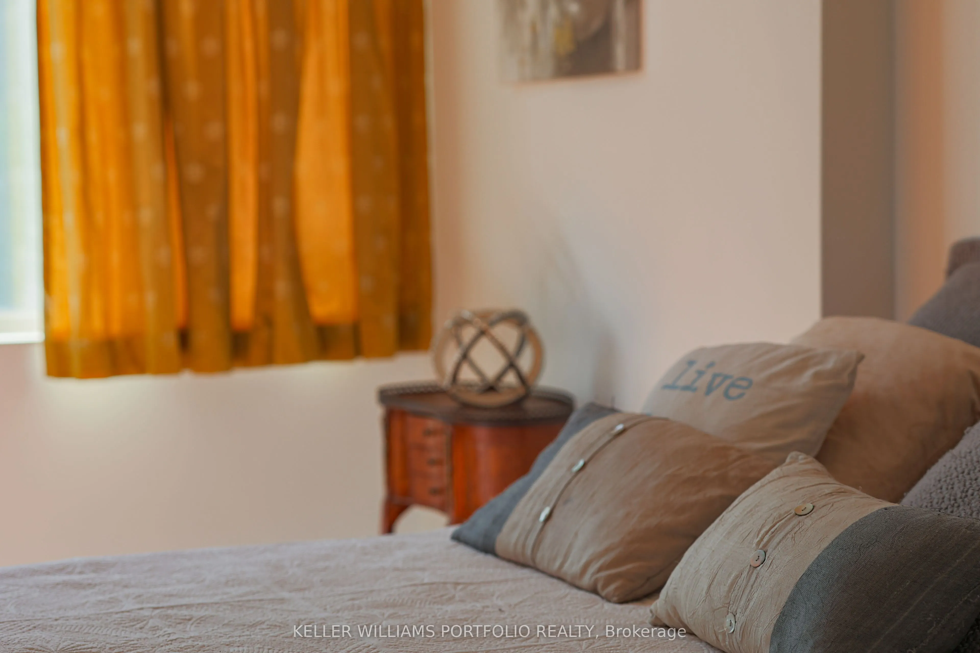 335 Lonsdale Road, #510