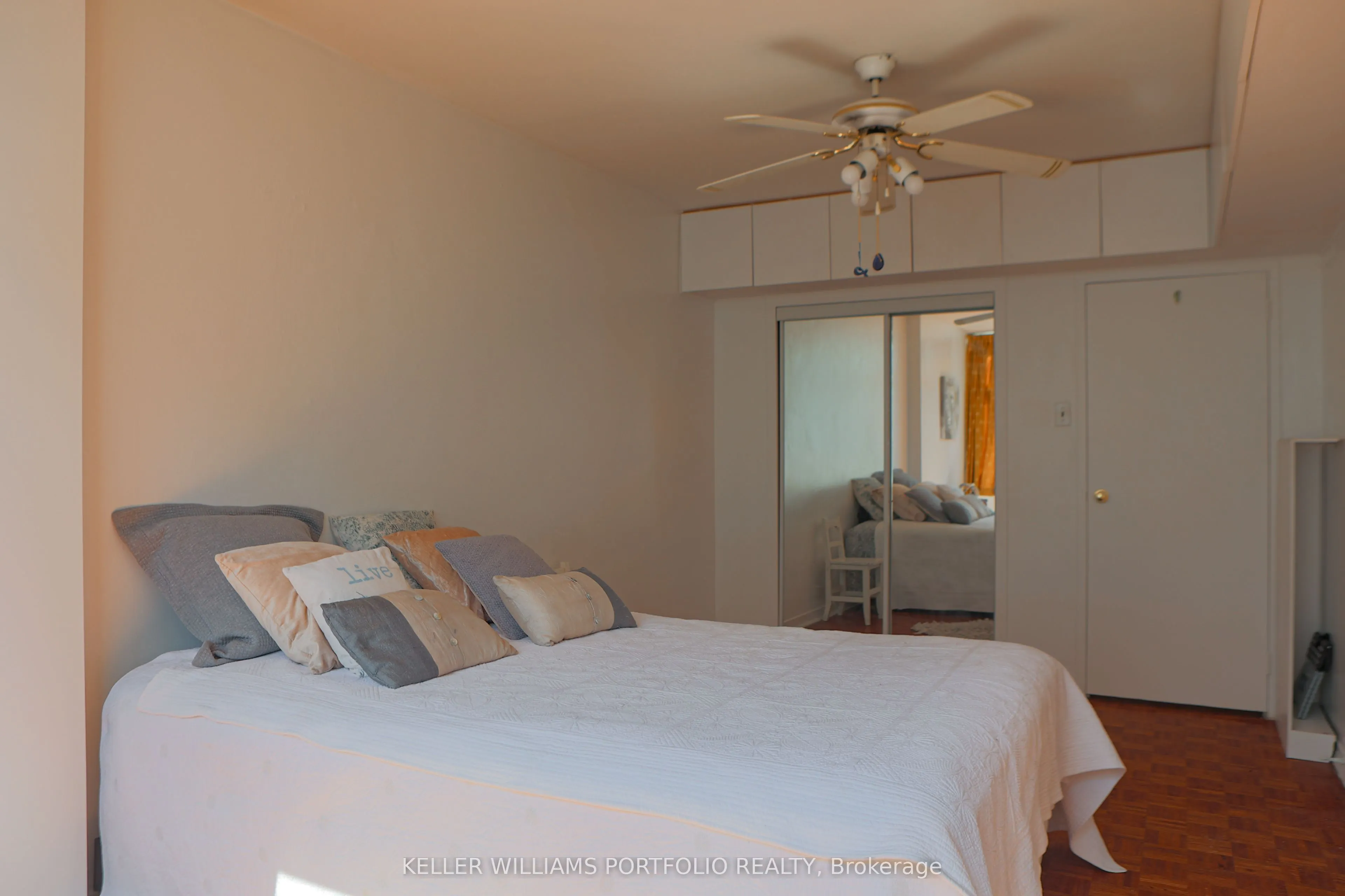 335 Lonsdale Road, #510