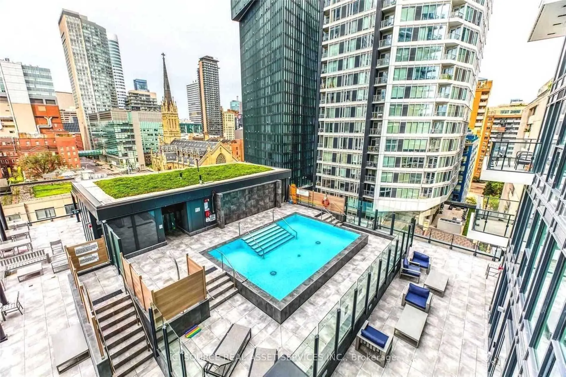 77 Shuter Street, #730
