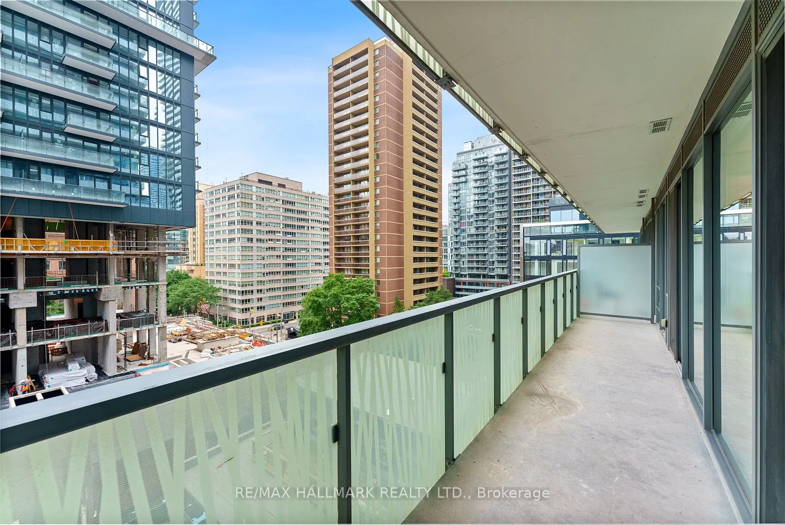 50 Charles Street E, #601