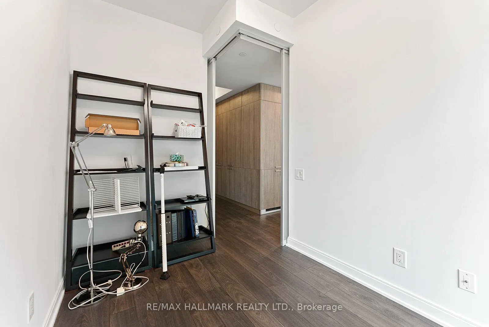 50 Charles Street E, #601
