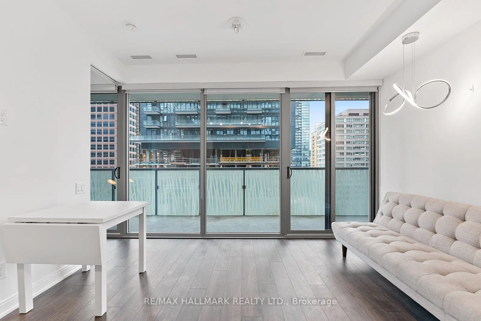 50 Charles Street E, #601