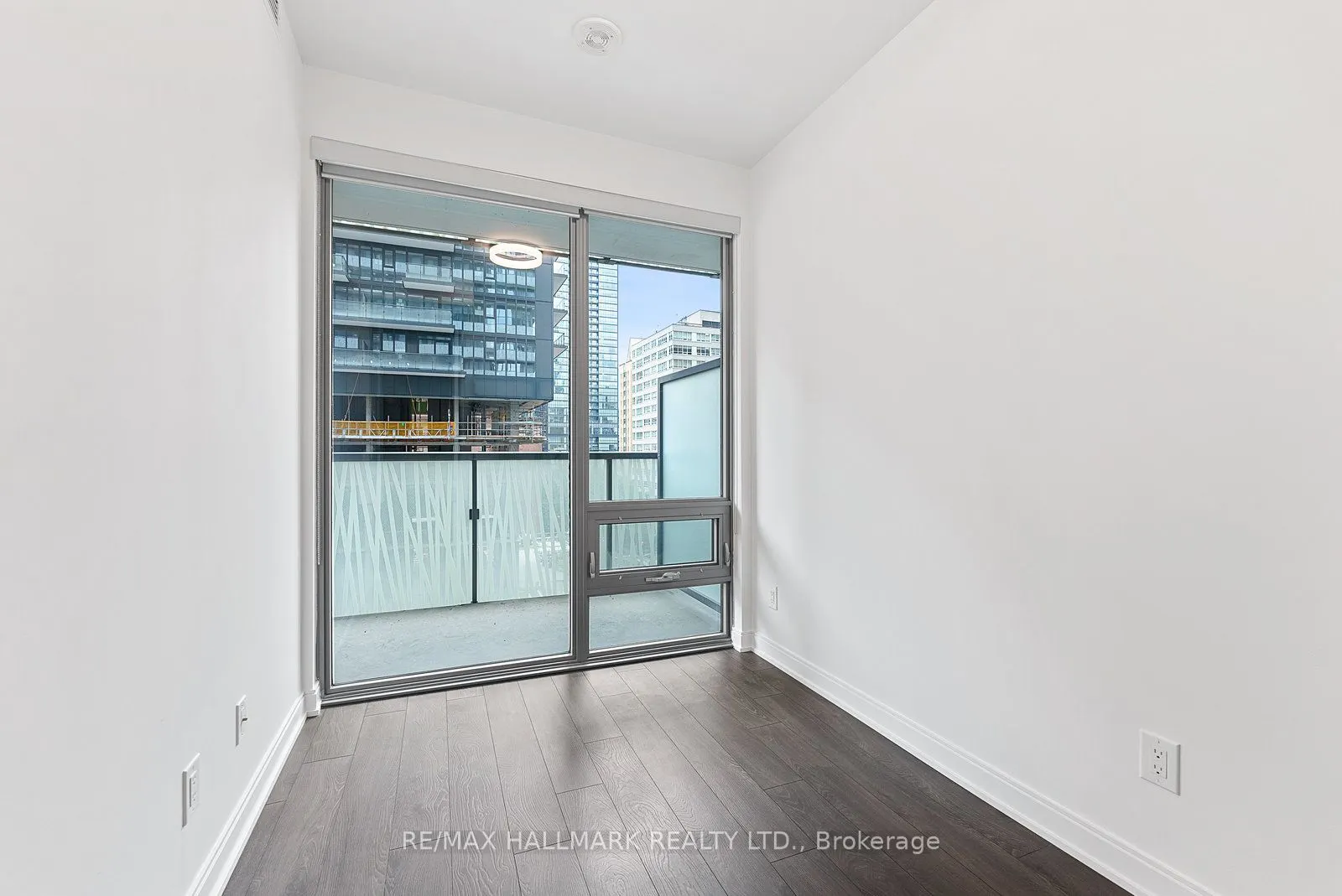 50 Charles Street E, #601