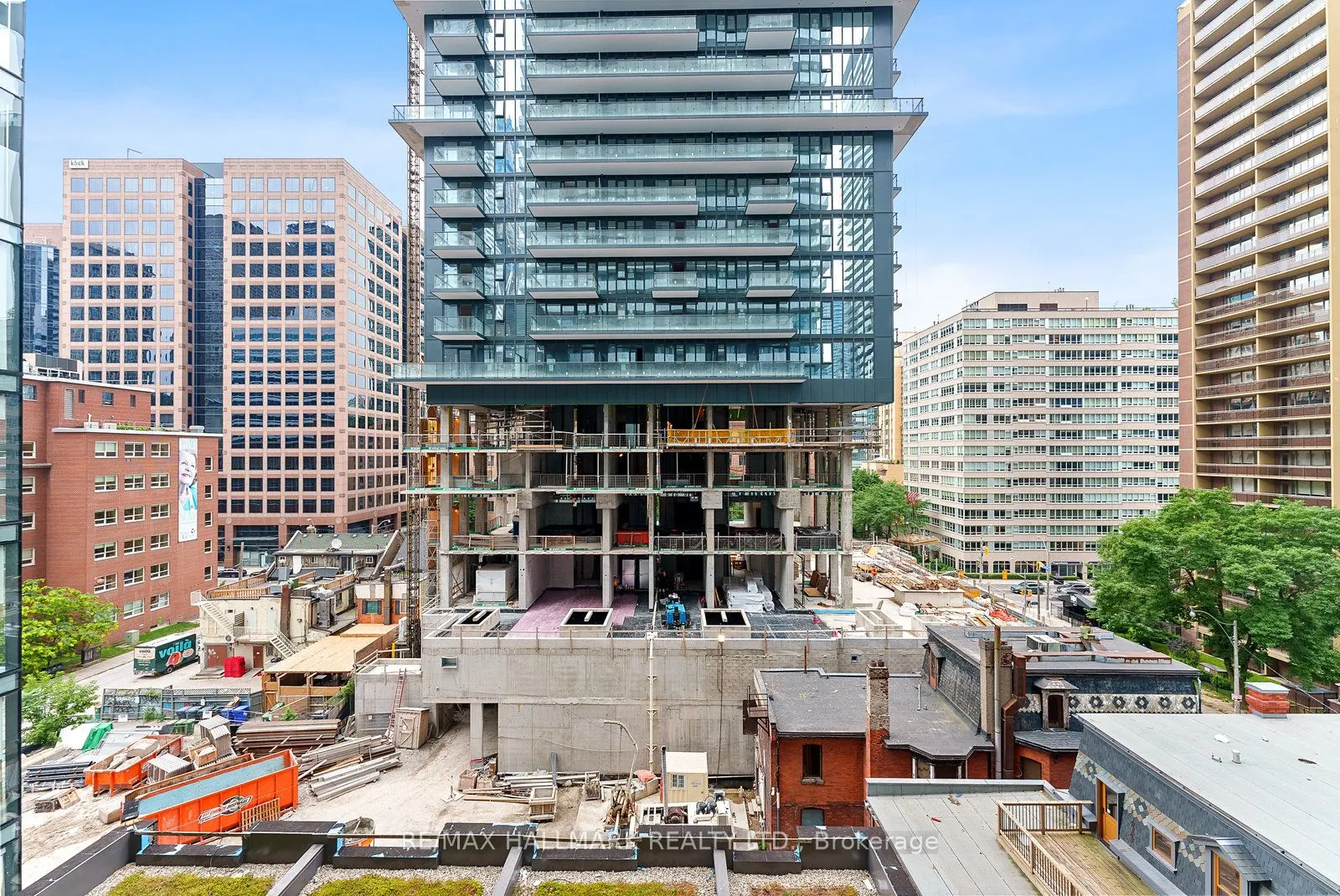 50 Charles Street E, #601