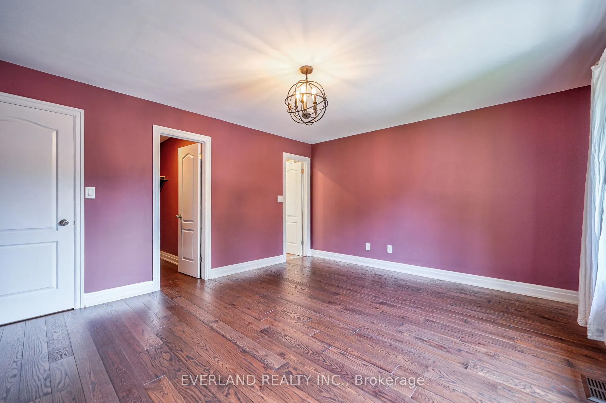 6 Lailey Crescent