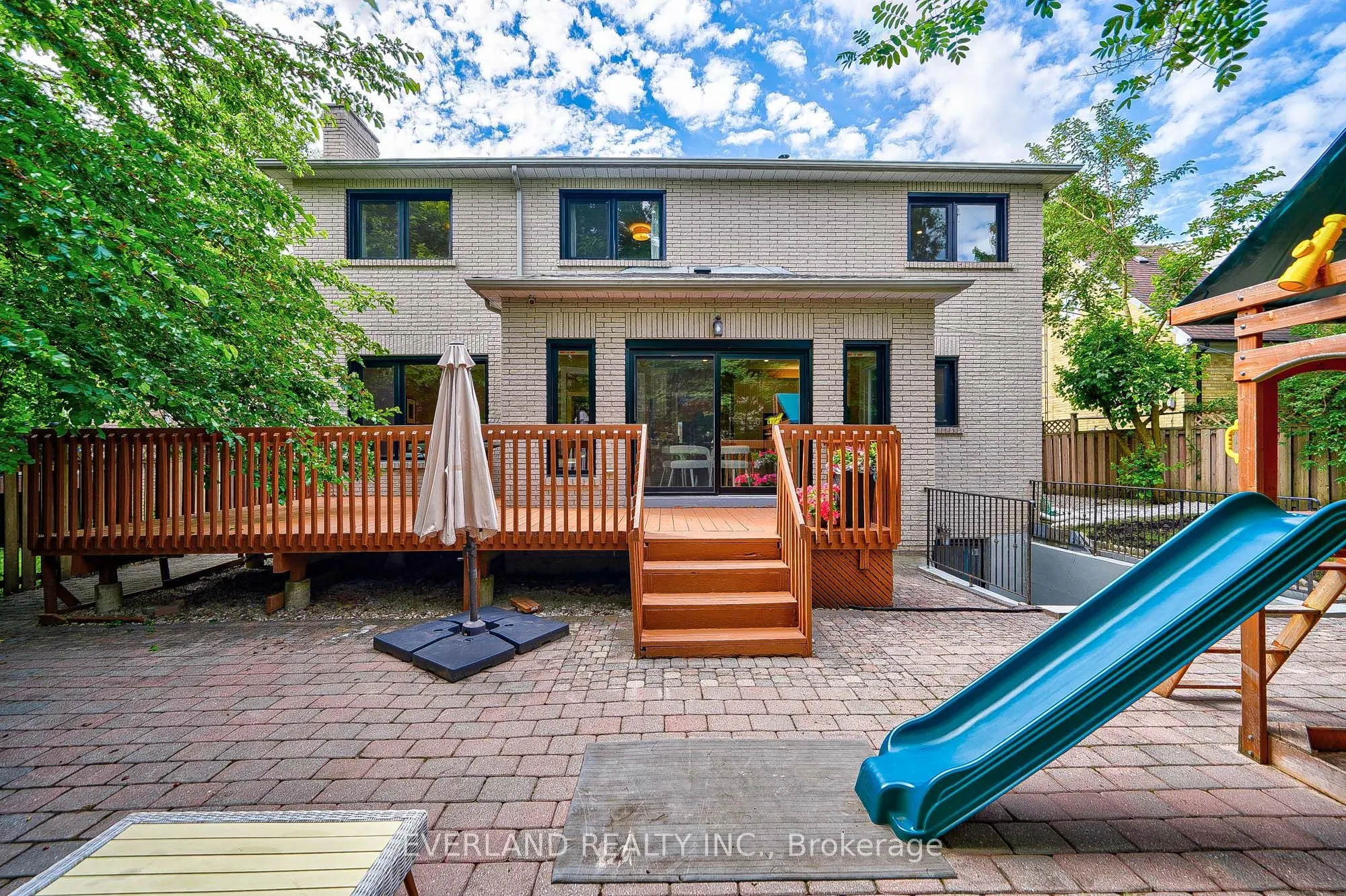 6 Lailey Crescent