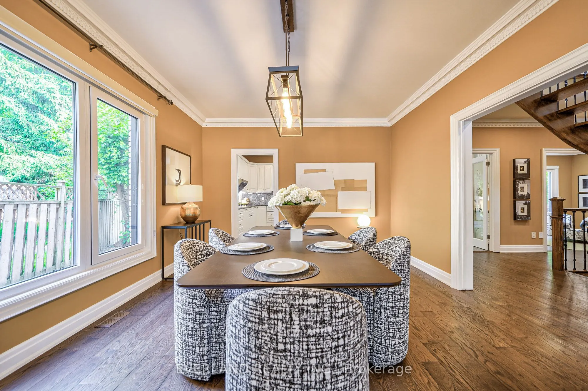 6 Lailey Crescent
