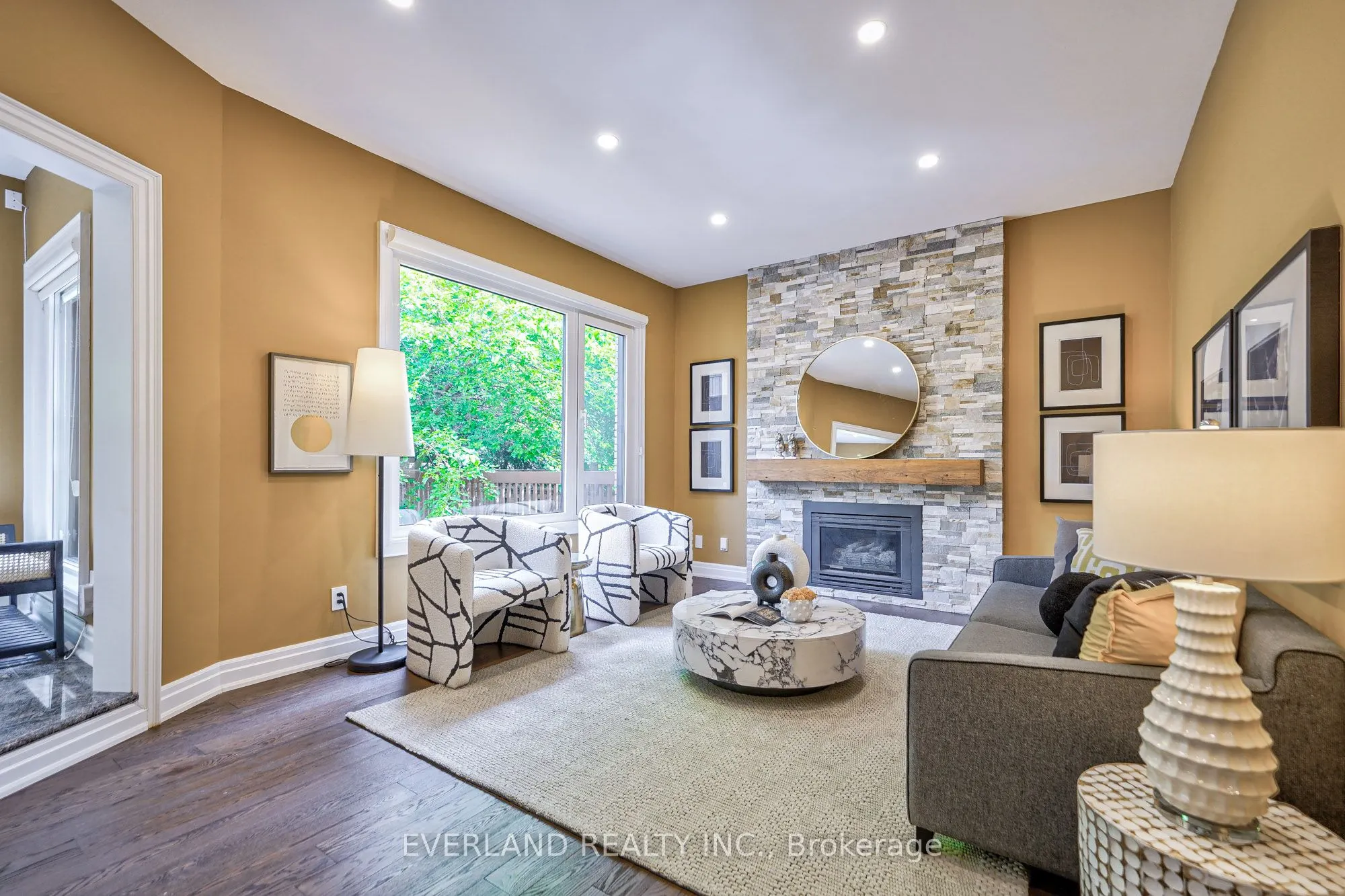 6 Lailey Crescent