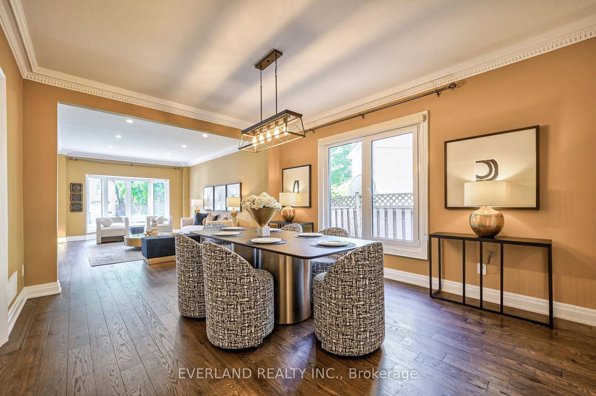 6 Lailey Crescent