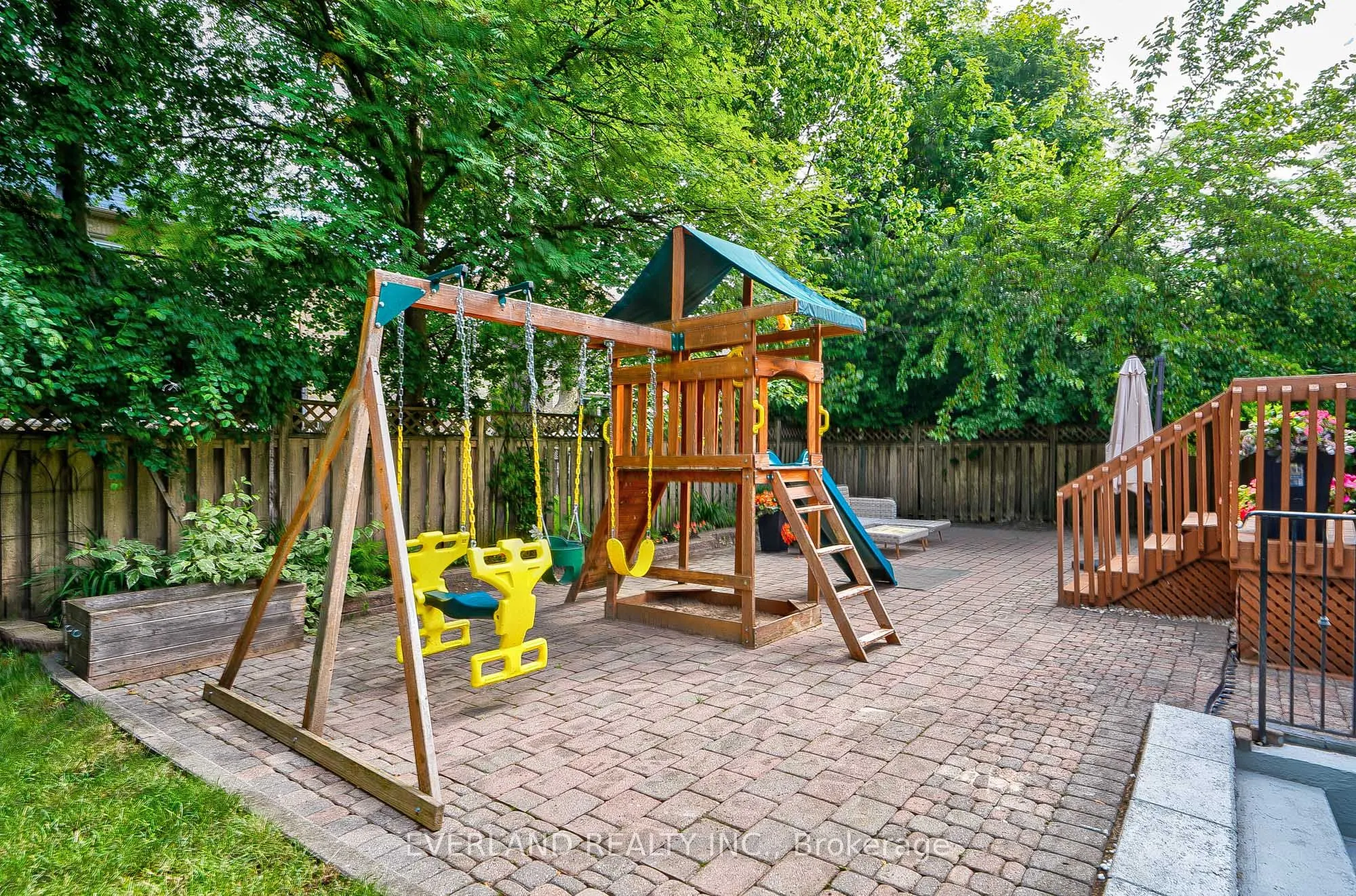 6 Lailey Crescent