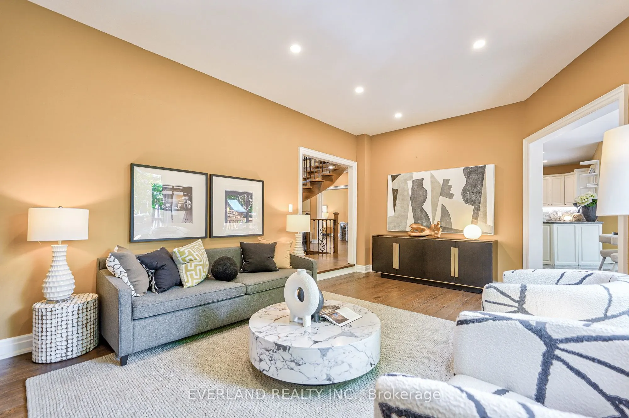 6 Lailey Crescent