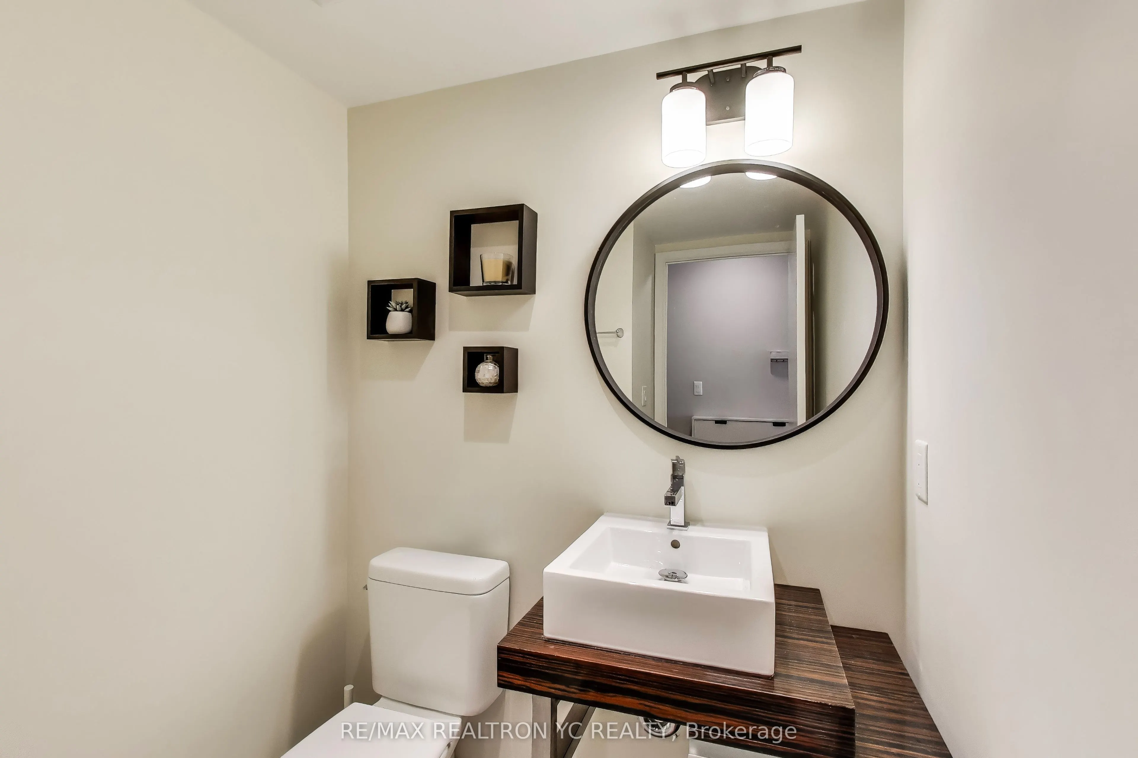 676 Sheppard Avenue E #415