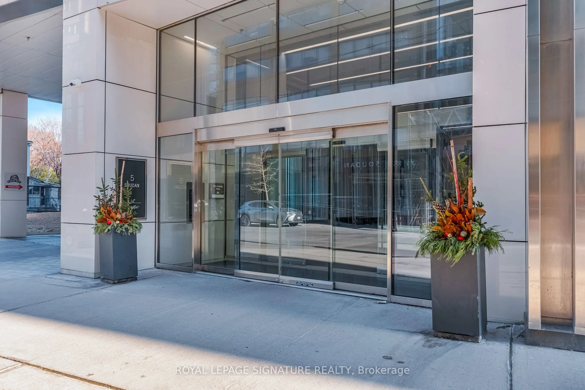 5 Soudan Avenue, #2814