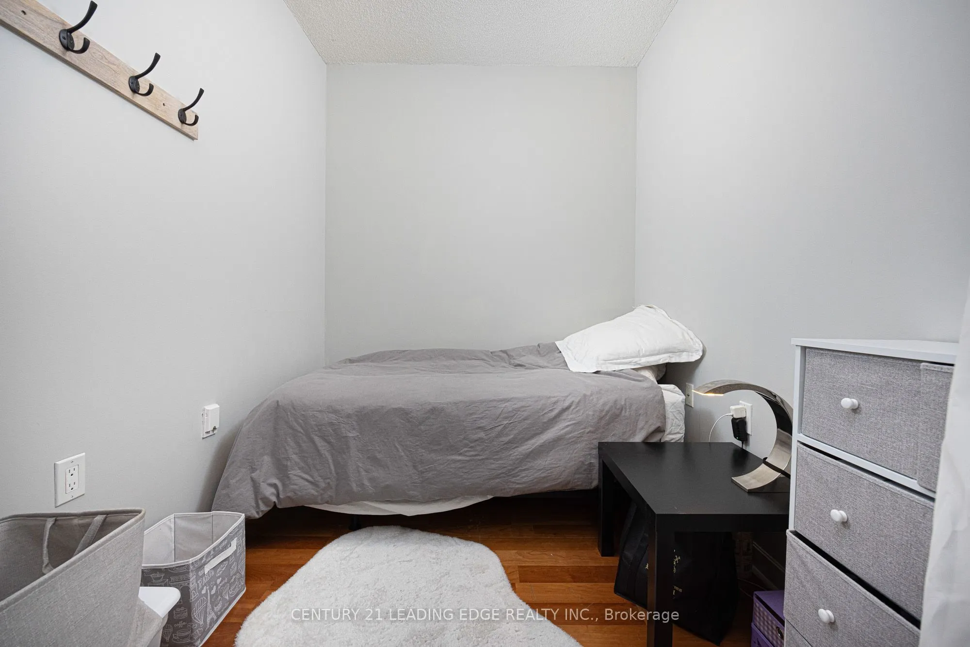 85 Bloor Street E, #1413