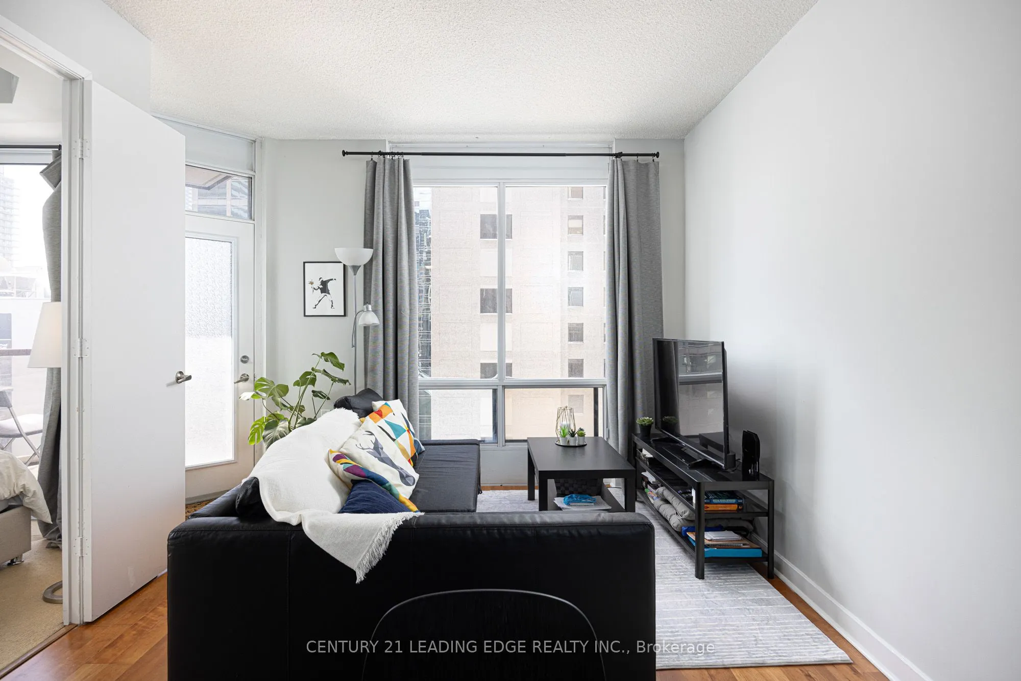 85 Bloor Street E, #1413