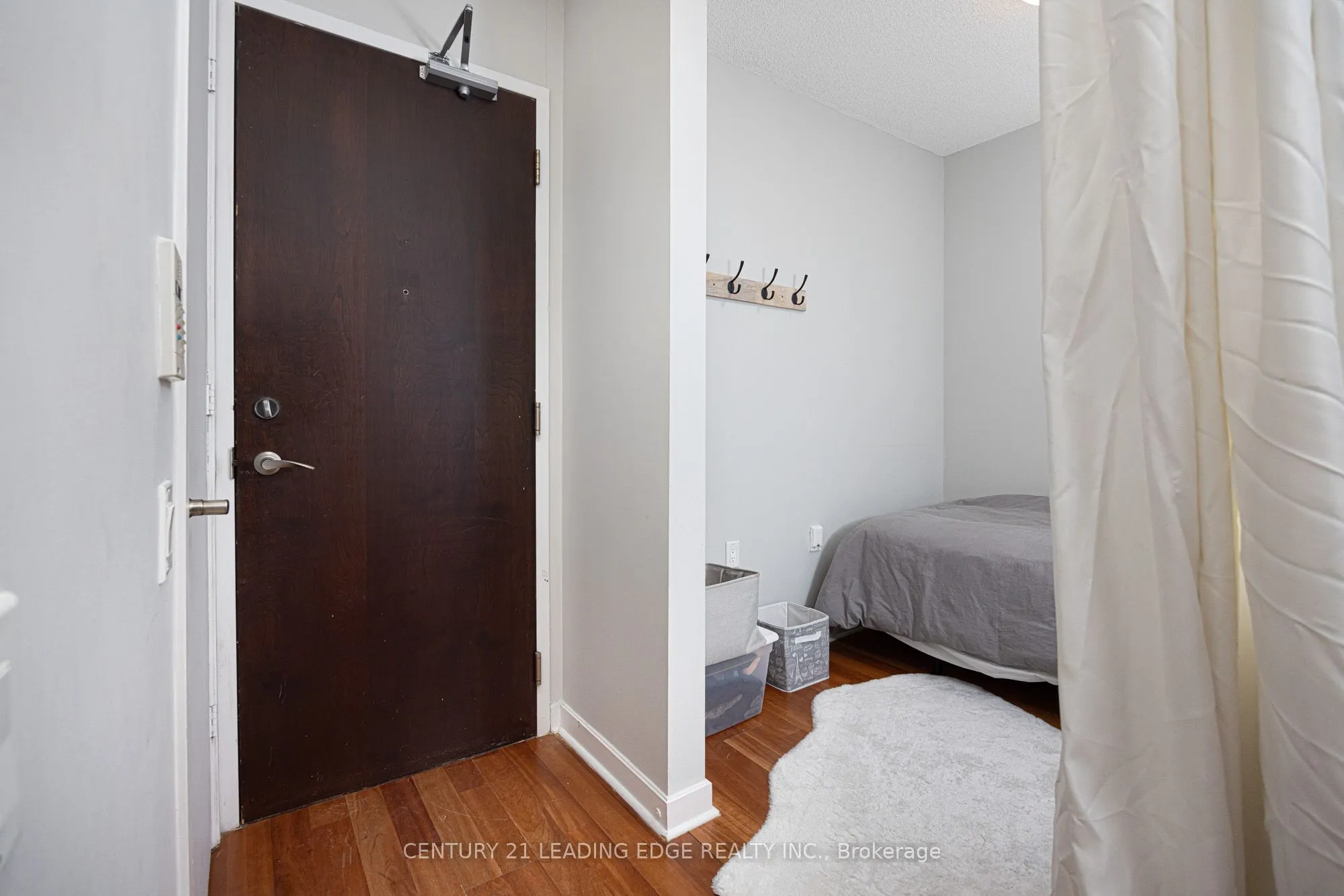 85 Bloor Street E, #1413