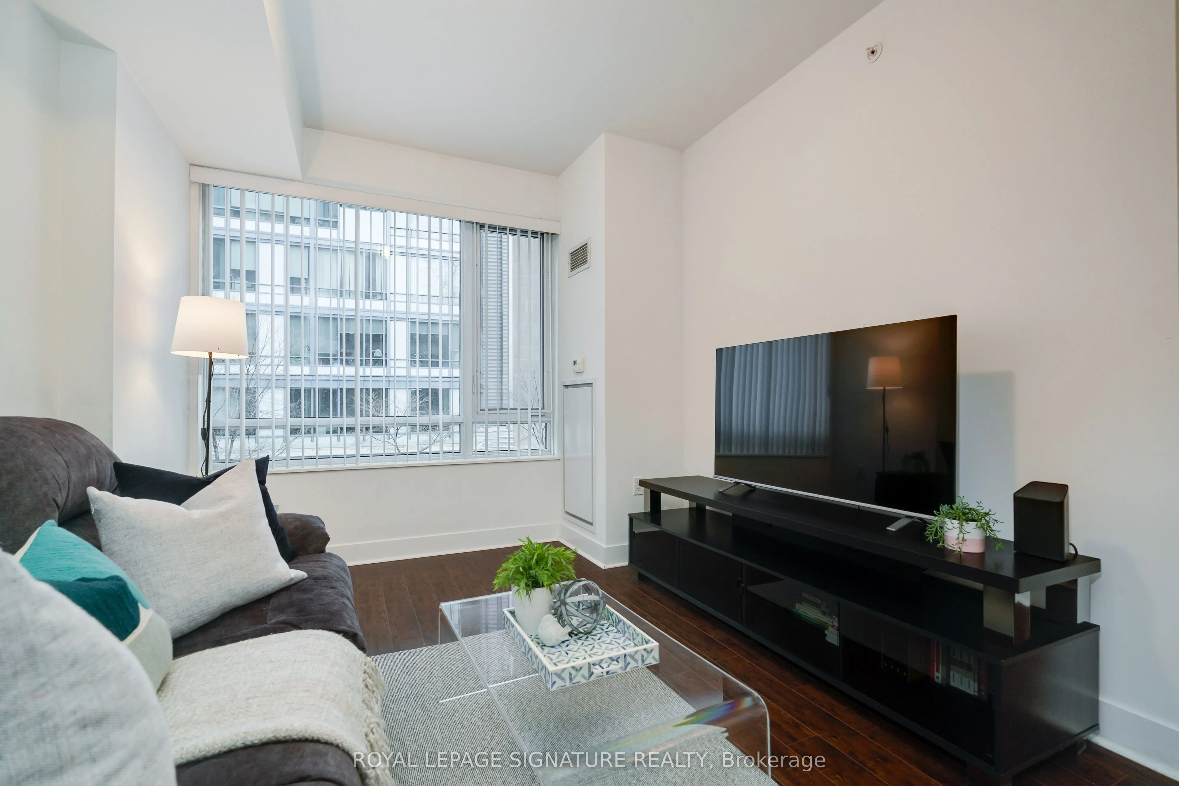 1 The Esplanade, #203