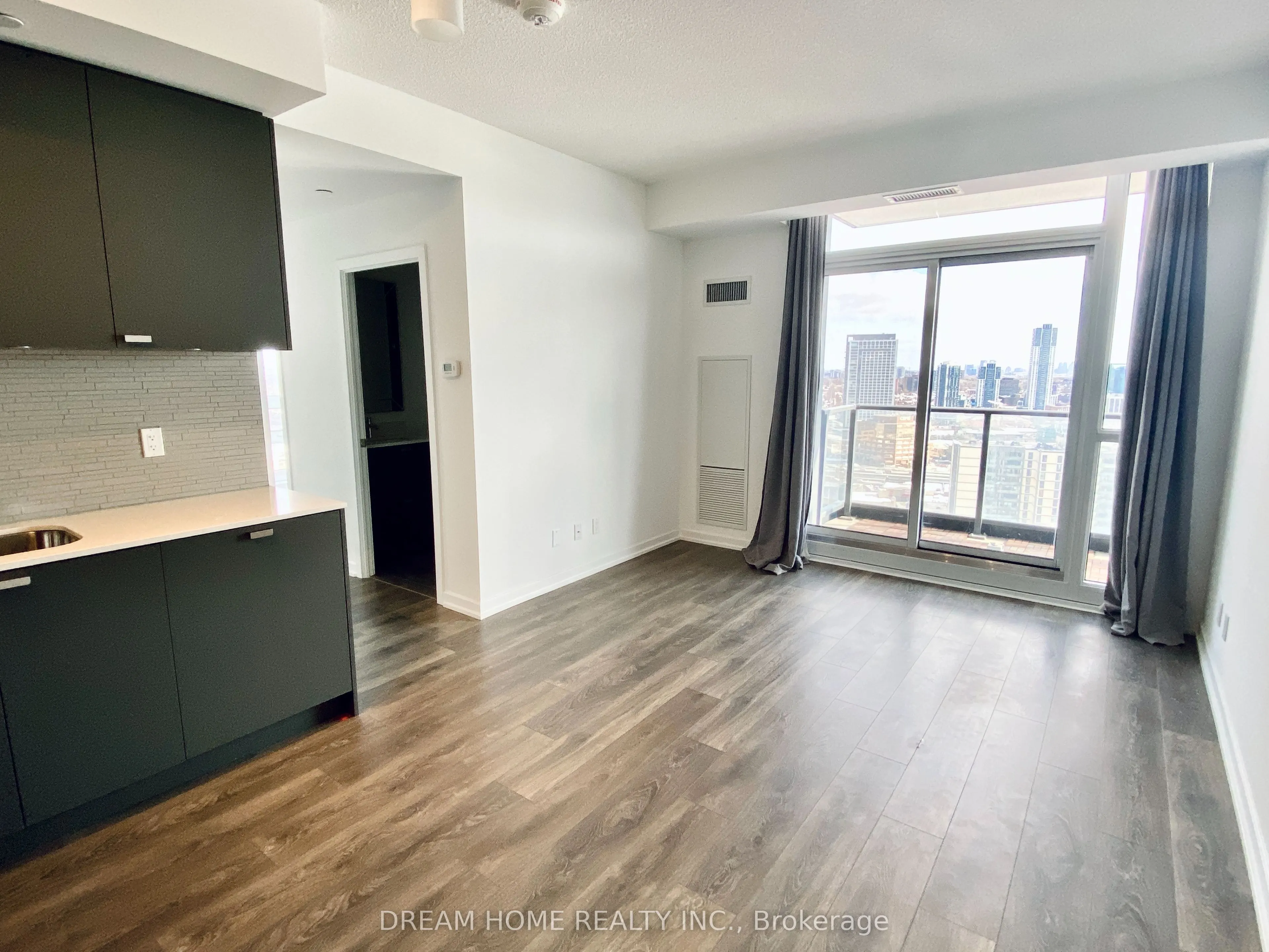 56 Forest Manor Road, #2510